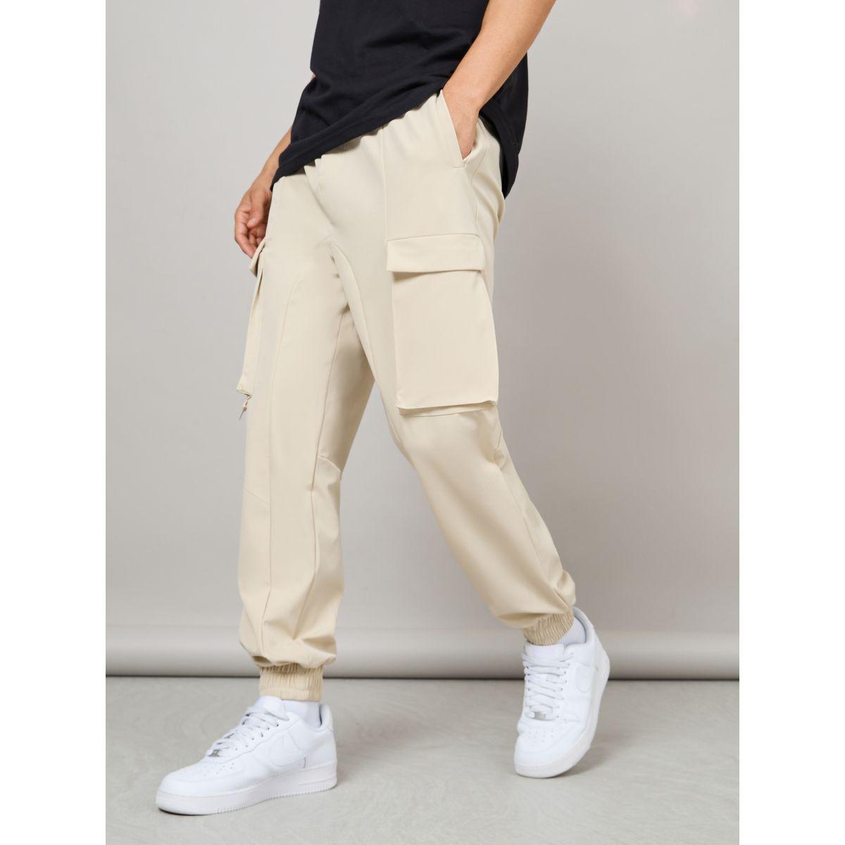 جوغر بنمط كارجو وقصة واسعة-men-clothing-bottoms-joggers-image-1