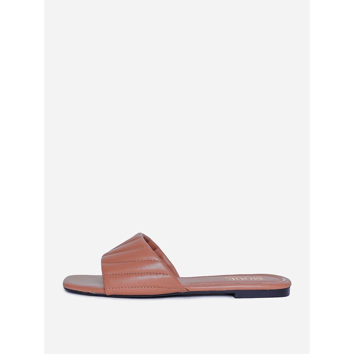صندل فلات بتفاصيل بارزة الملمس-women-shoes-sandals-flats-image-4