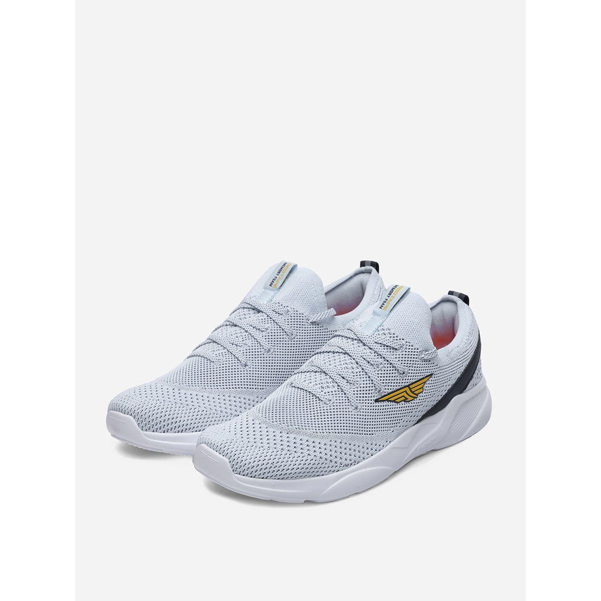 حذاء تدريب مزين بشعار-sports-men-shoes-image-3