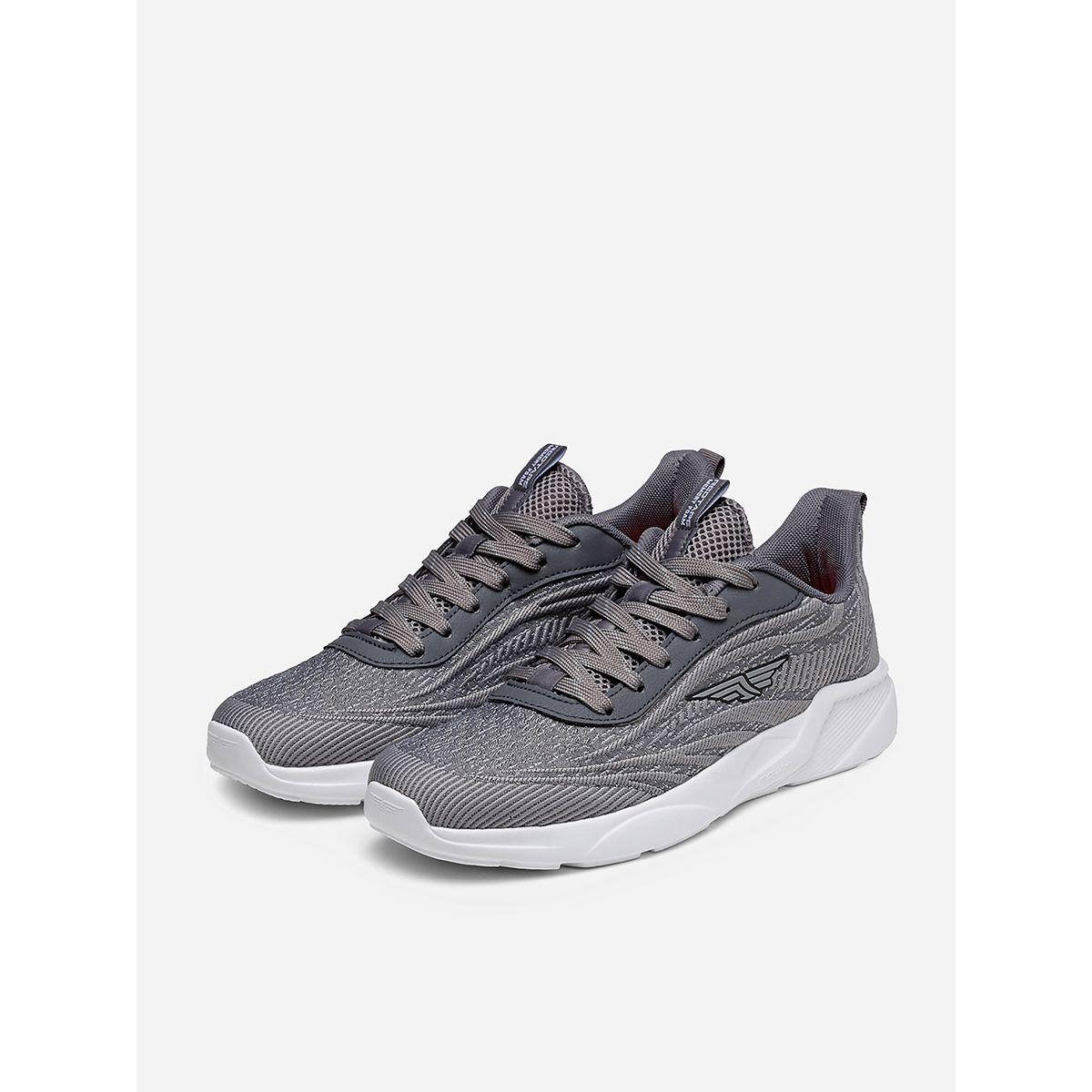 حذاء تدريب مزين بشعار-sports-men-shoes-image-4