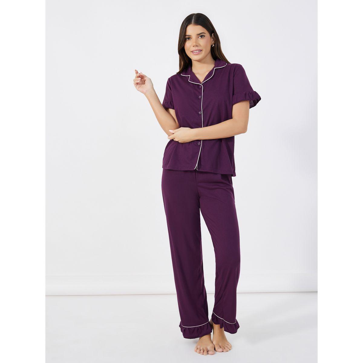 طقم من بنطال بيجاما مع بلوزة بتفاصيل محزوزة-women-clothing-nightwear-pyjamas-longsets-image-1