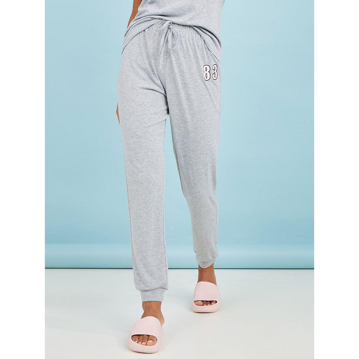 طقم بيجاما من ( تيشيرت + بنطال ) من ستايلي-women-clothing-nightwear-pyjamas-longsets-image-4