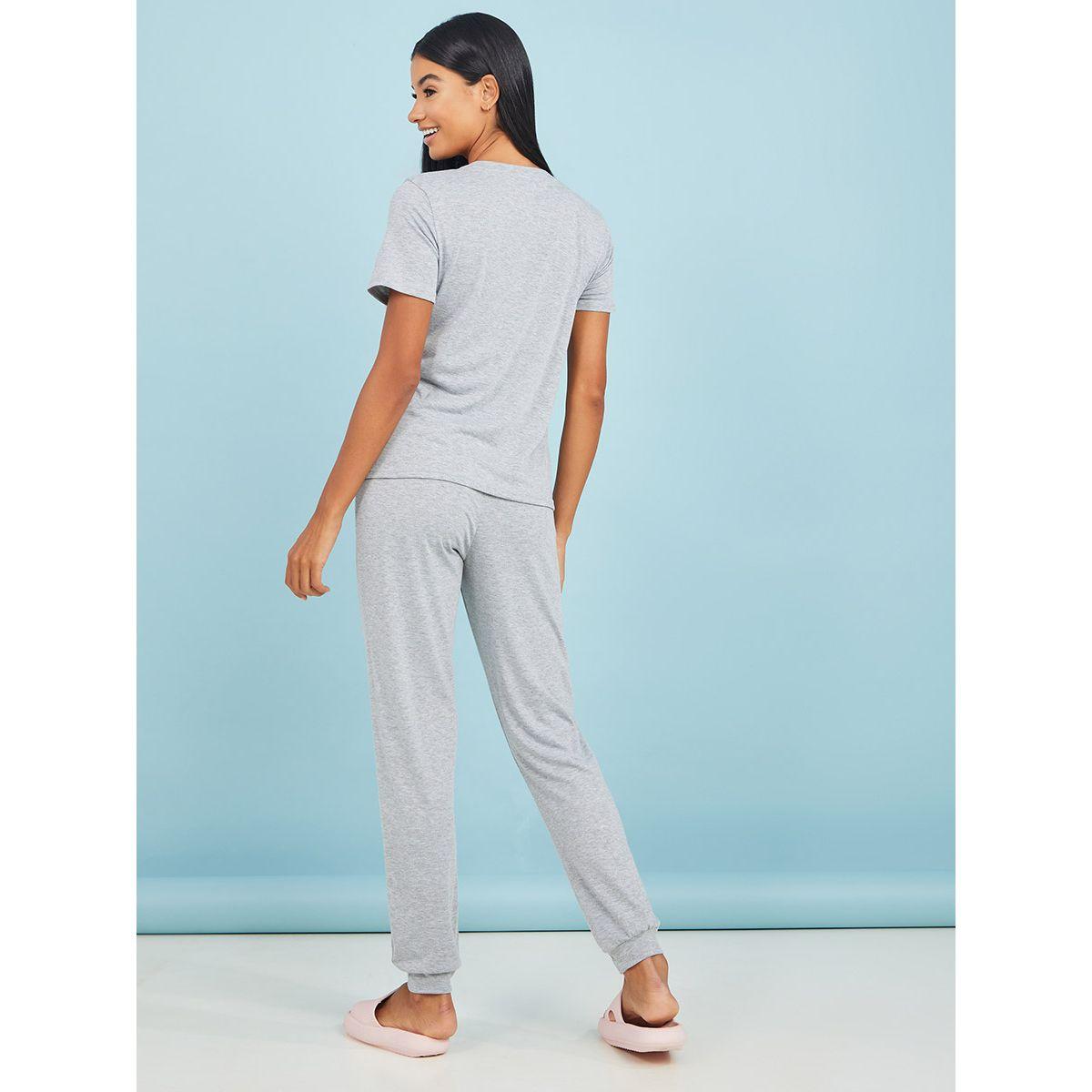 طقم بيجاما من ( تيشيرت + بنطال ) من ستايلي-women-clothing-nightwear-pyjamas-longsets-image-5