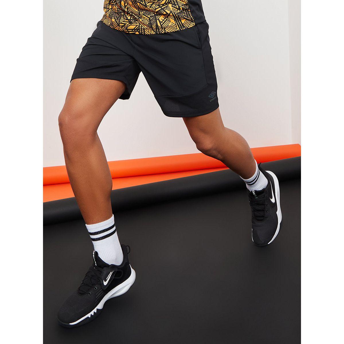 شورت رياضي بجيوب من أمبرو-men-clothing-sportswearandactivewear-bottoms-image-1