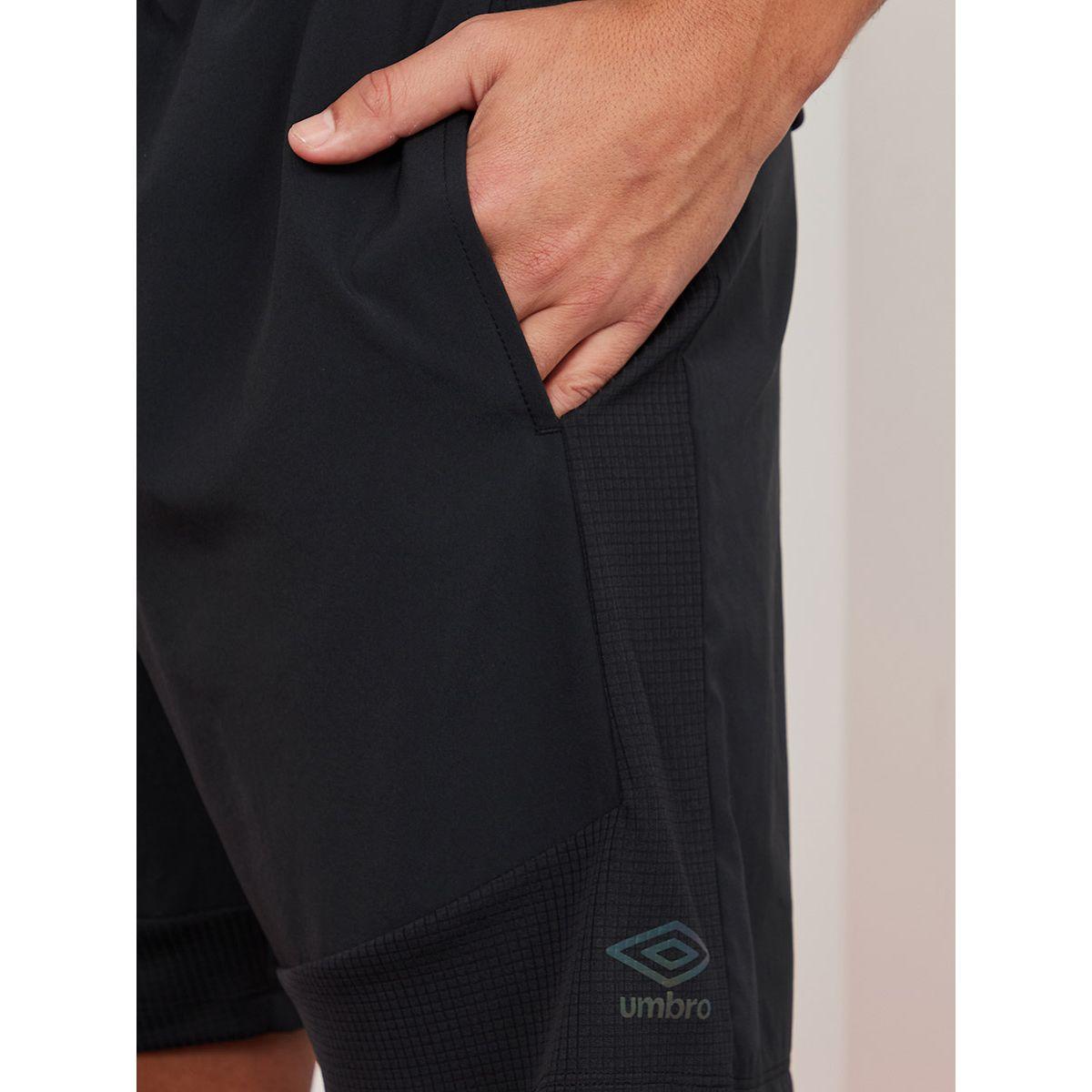 شورت رياضي بجيوب من أمبرو-men-clothing-sportswearandactivewear-bottoms-image-3