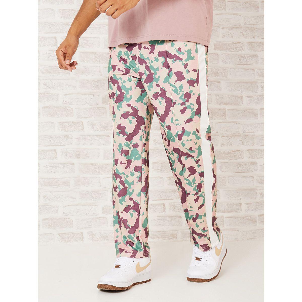 جوغر مطبع بطبعة كاموفلاج-men-clothing-bottoms-joggers-image-2