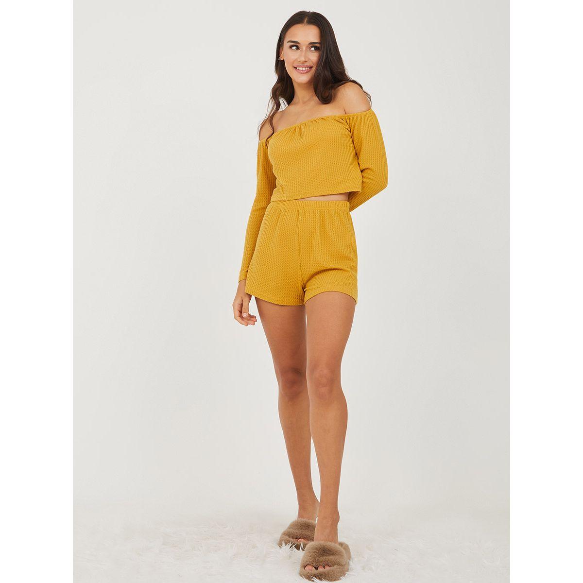 طقم من ( بلوزة + شورت ) من ستايلي-women-clothing-coordsets-image-2