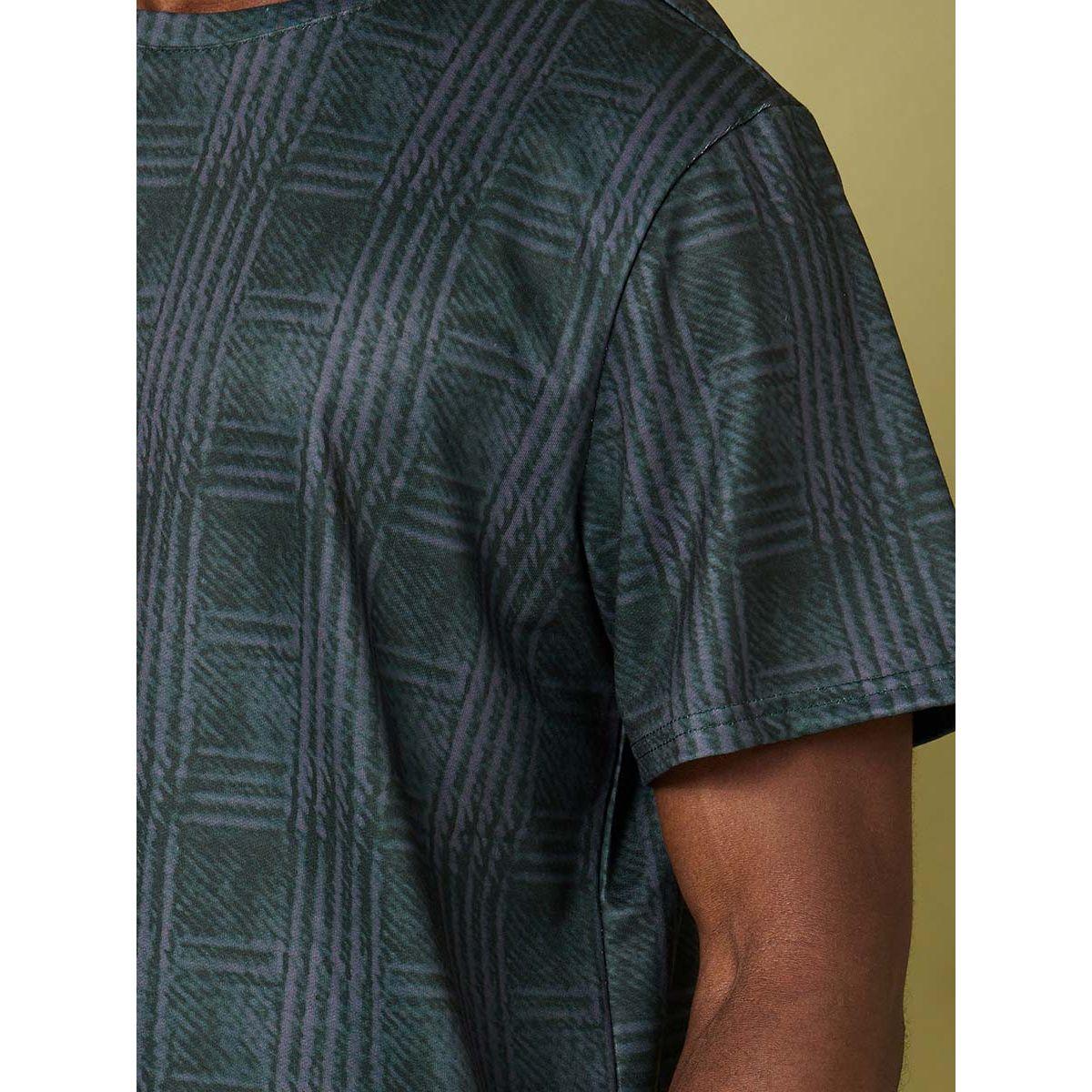 طقم منسق من ( شورت + تيشيرت )-men-clothing-coordsets-image-4