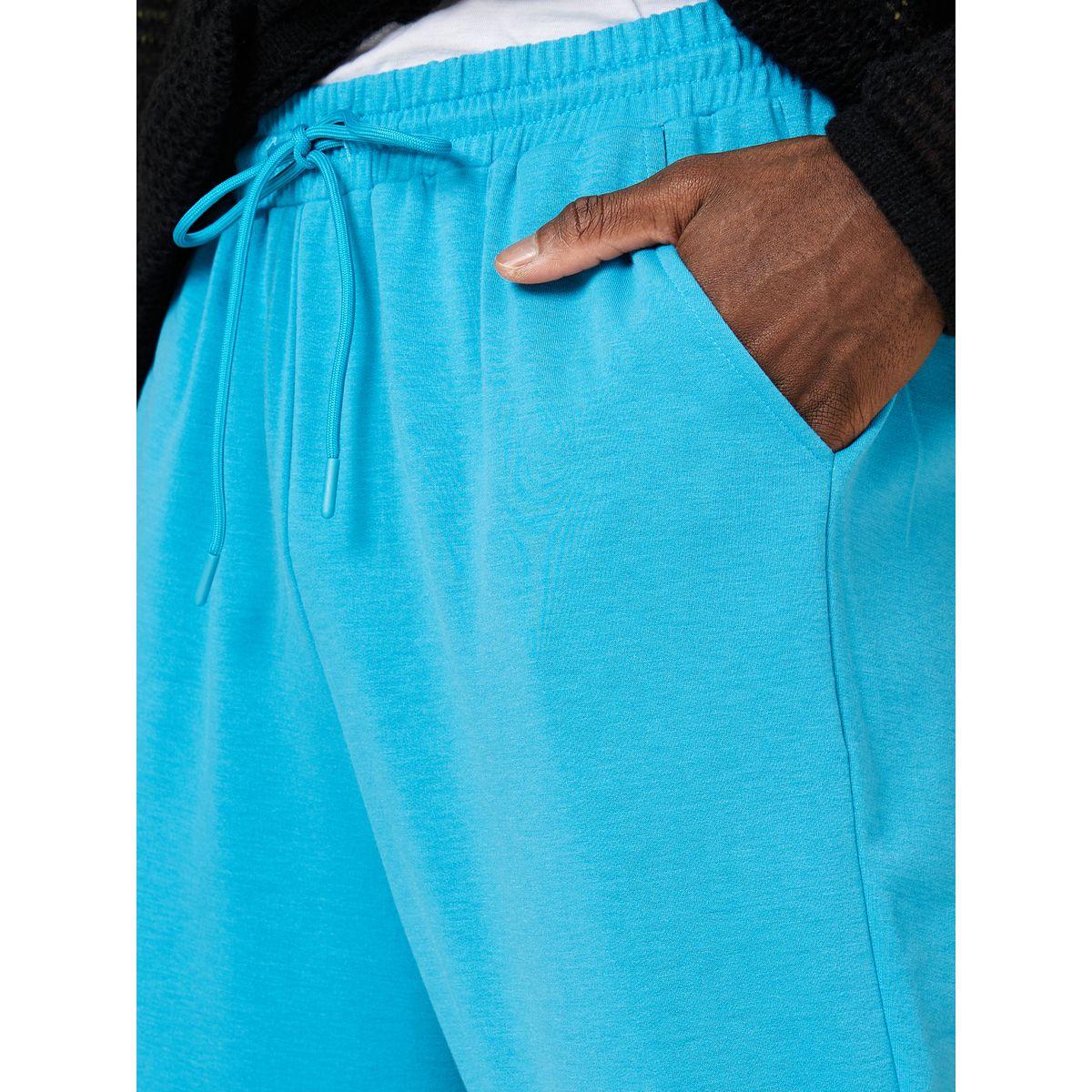 جوغر رياضي بقصة ارجل مستقيمة-men-clothing-sportswearandactivewear-bottoms-image-3