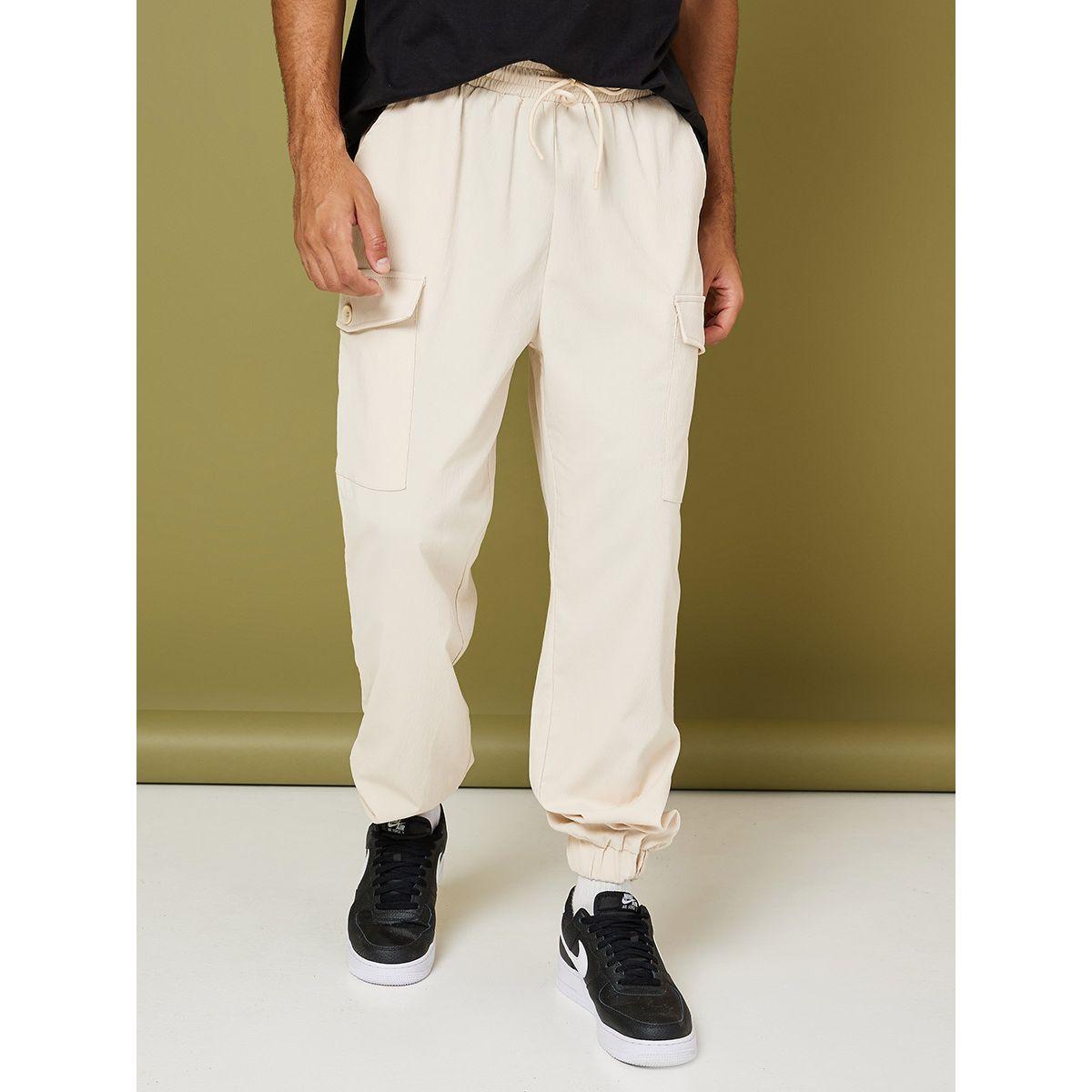 بنطال رياضي بجيوب بنمط كارجو-men-clothing-sportswearandactivewear-bottoms-image-1