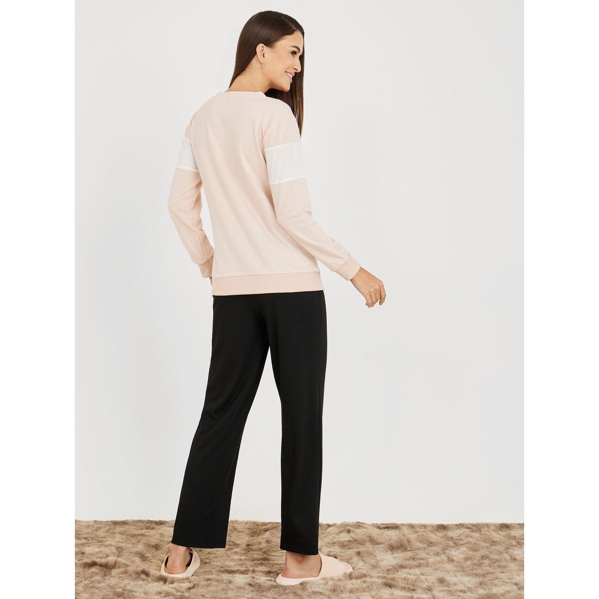 Styli Unwind Coffee O' Clock Slogan Print Long Sleeves T-shirt and Solid Pyjama Set-women-clothing-nightwear-pyjamas-longsets-image-5