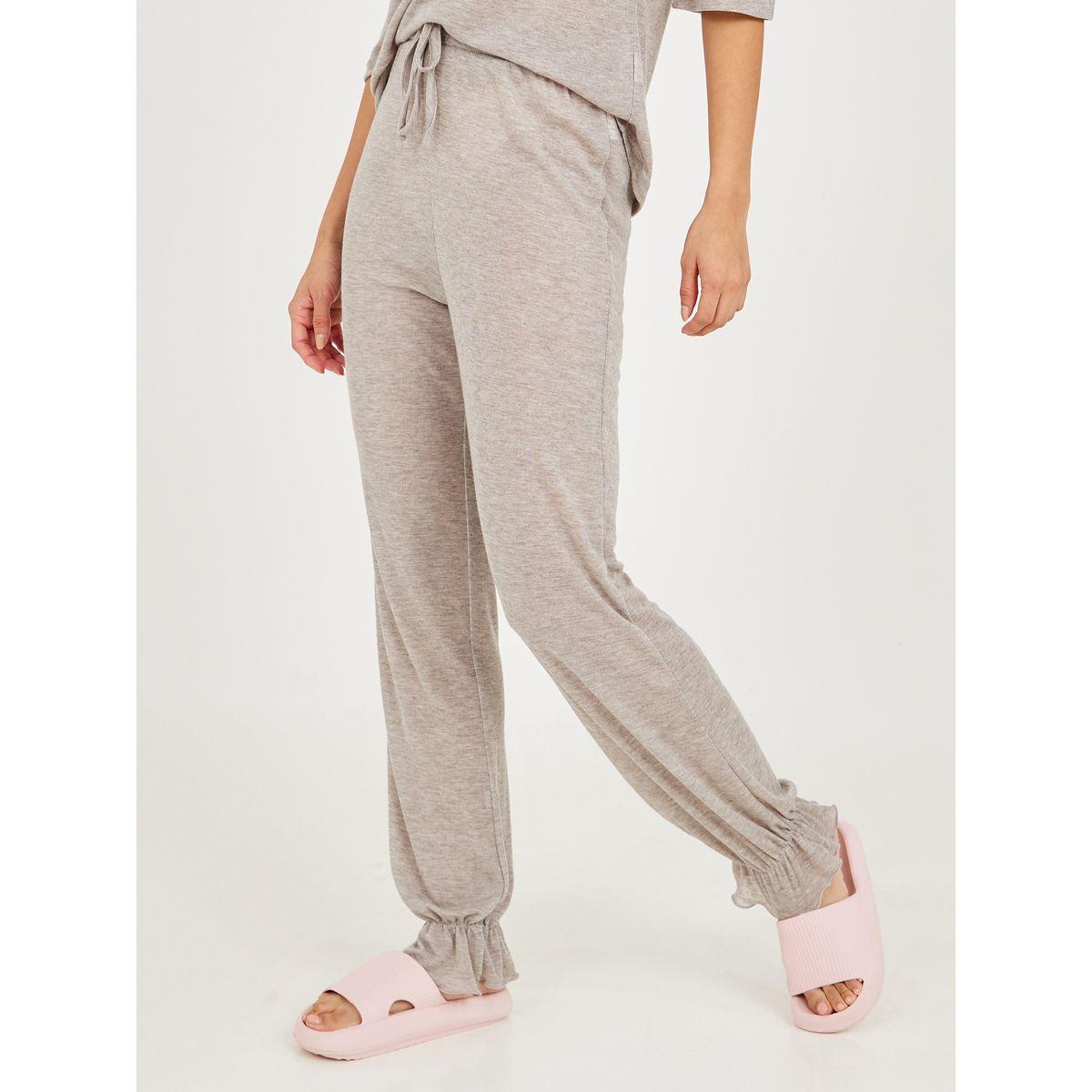 Styli Unwind Drop Ruffle Shoulder T-shirt and Ruffle Cuff Hem Trouser Lounge Set-women-clothing-coordsets-image-6