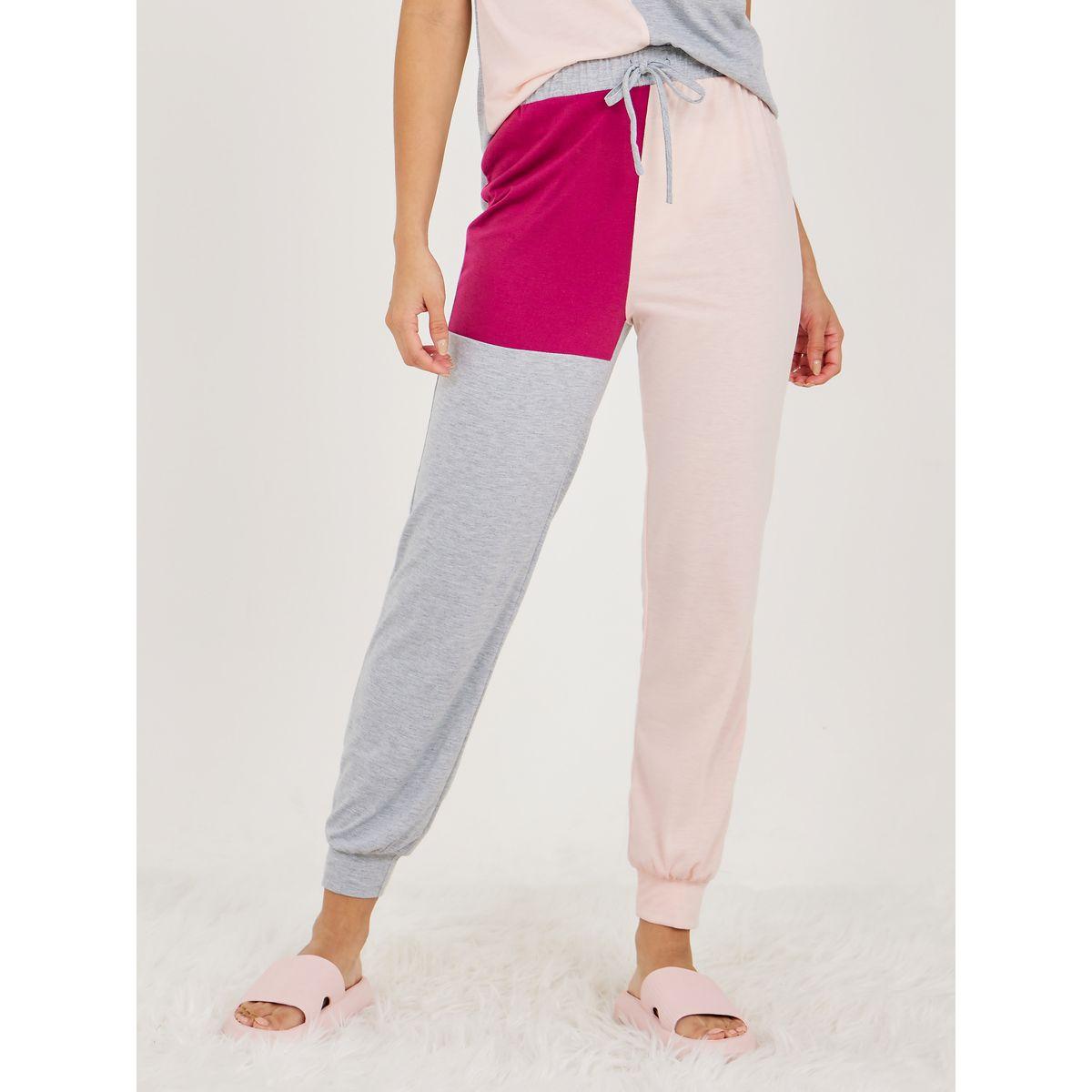 Styli Unwind Colorblock T-shirt and Cuffed Jogger Lounge Set-women-clothing-coordsets-image-4
