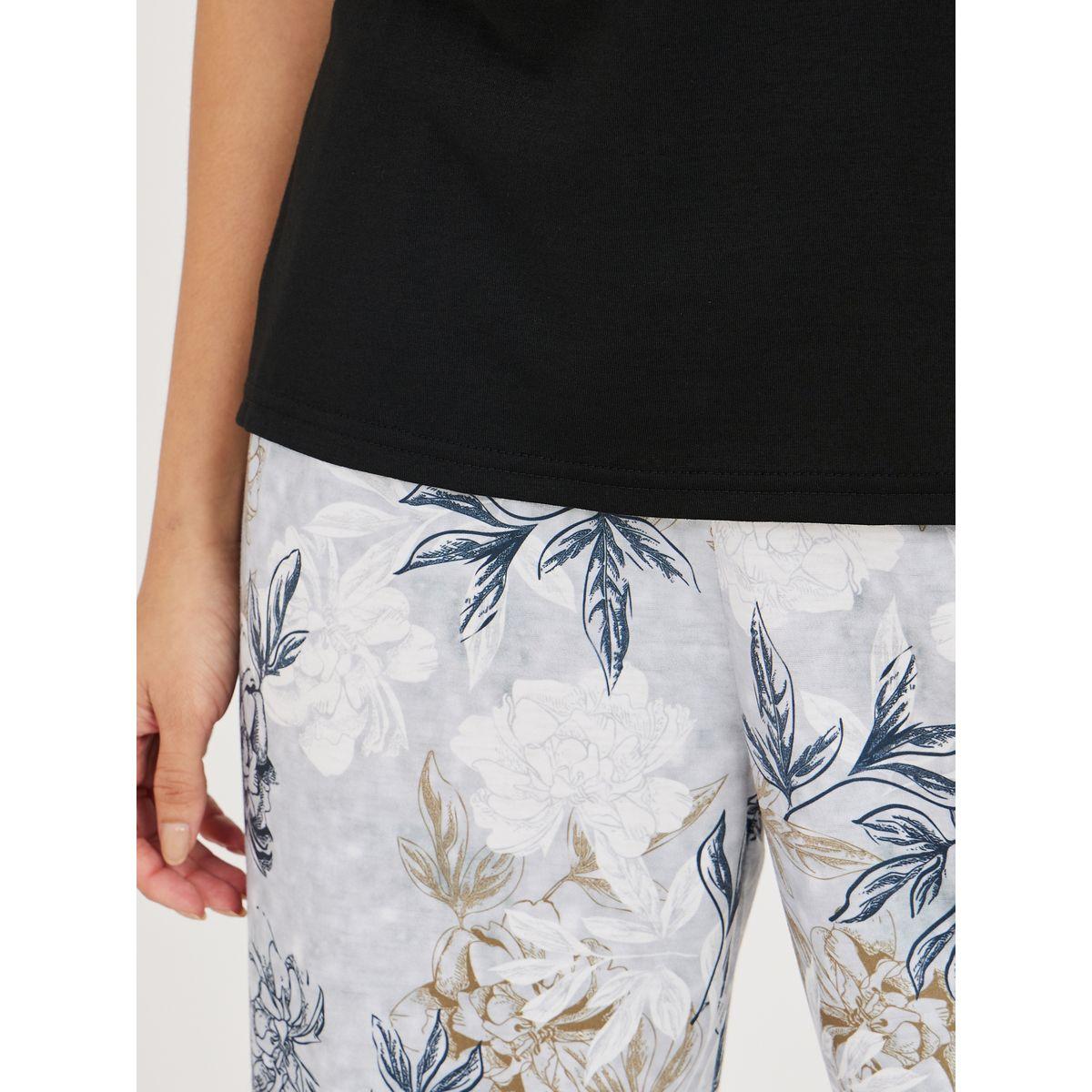 Styli Unwind Solid T-shirt and Floral Print Pyjama Set-women-clothing-nightwear-pyjamas-longsets-image-4