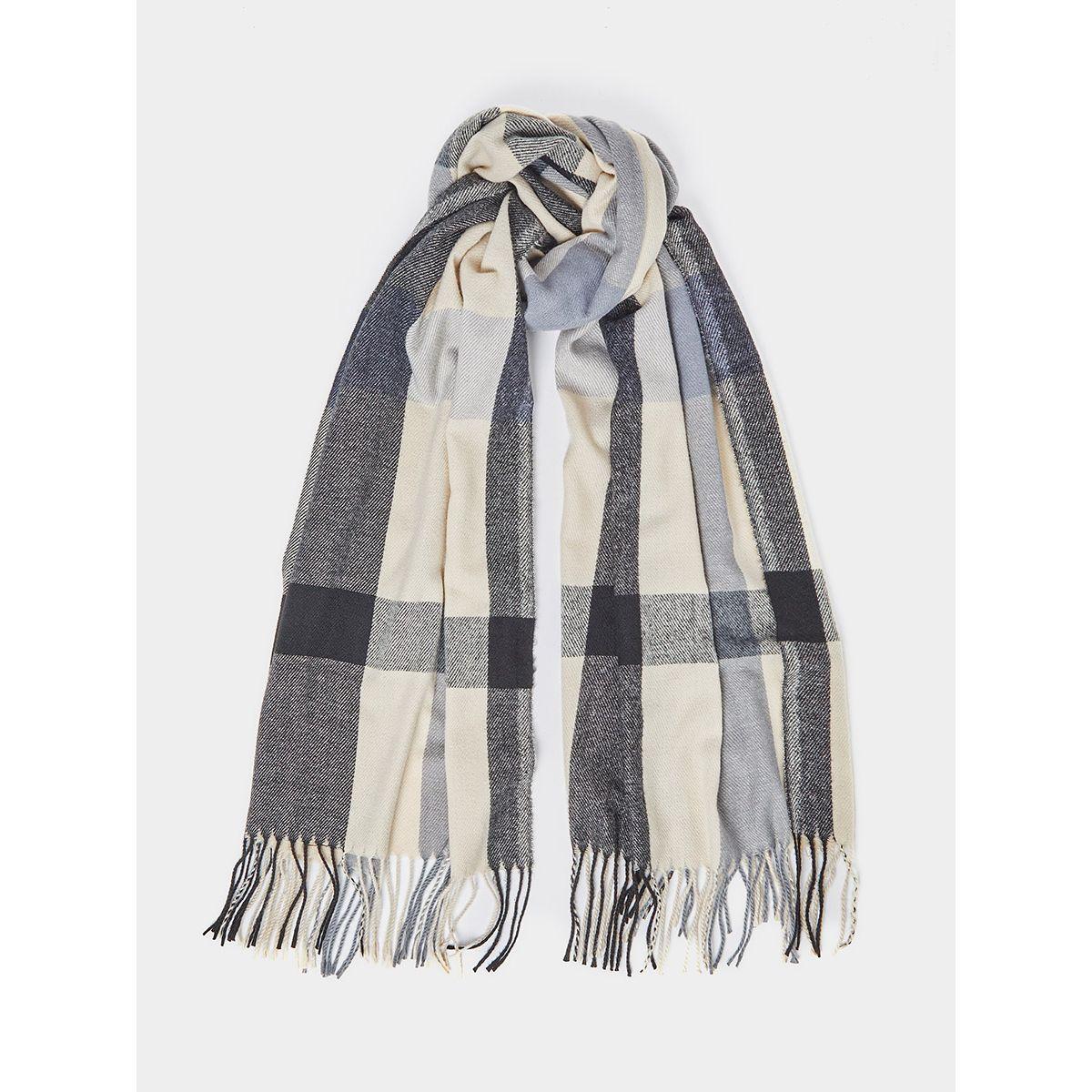 وشاح رأس مطبع بمربعات وشراشيب-women-winterwear-scarves-image-1