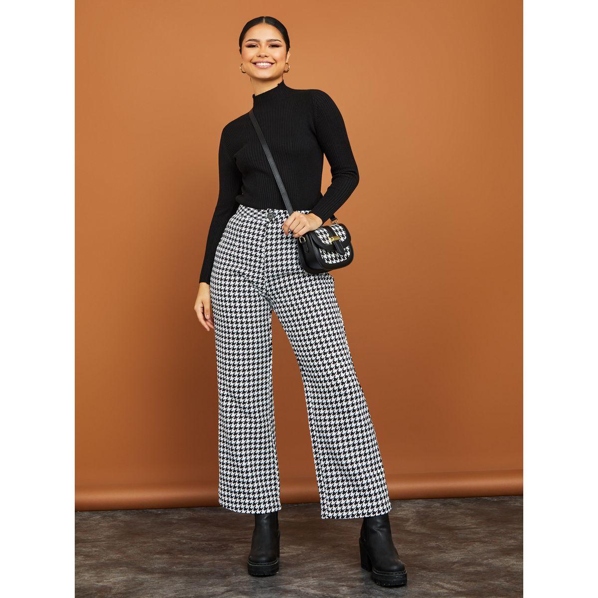 بلوزة مضلعة بياقة عالية-women-clothing-shirtsandblouses-blouses-image-2