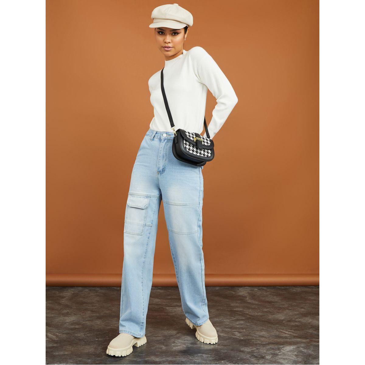 جينز بقصة مستقيمة وخصر عالي-women-clothing-bottoms-jeans-image-2