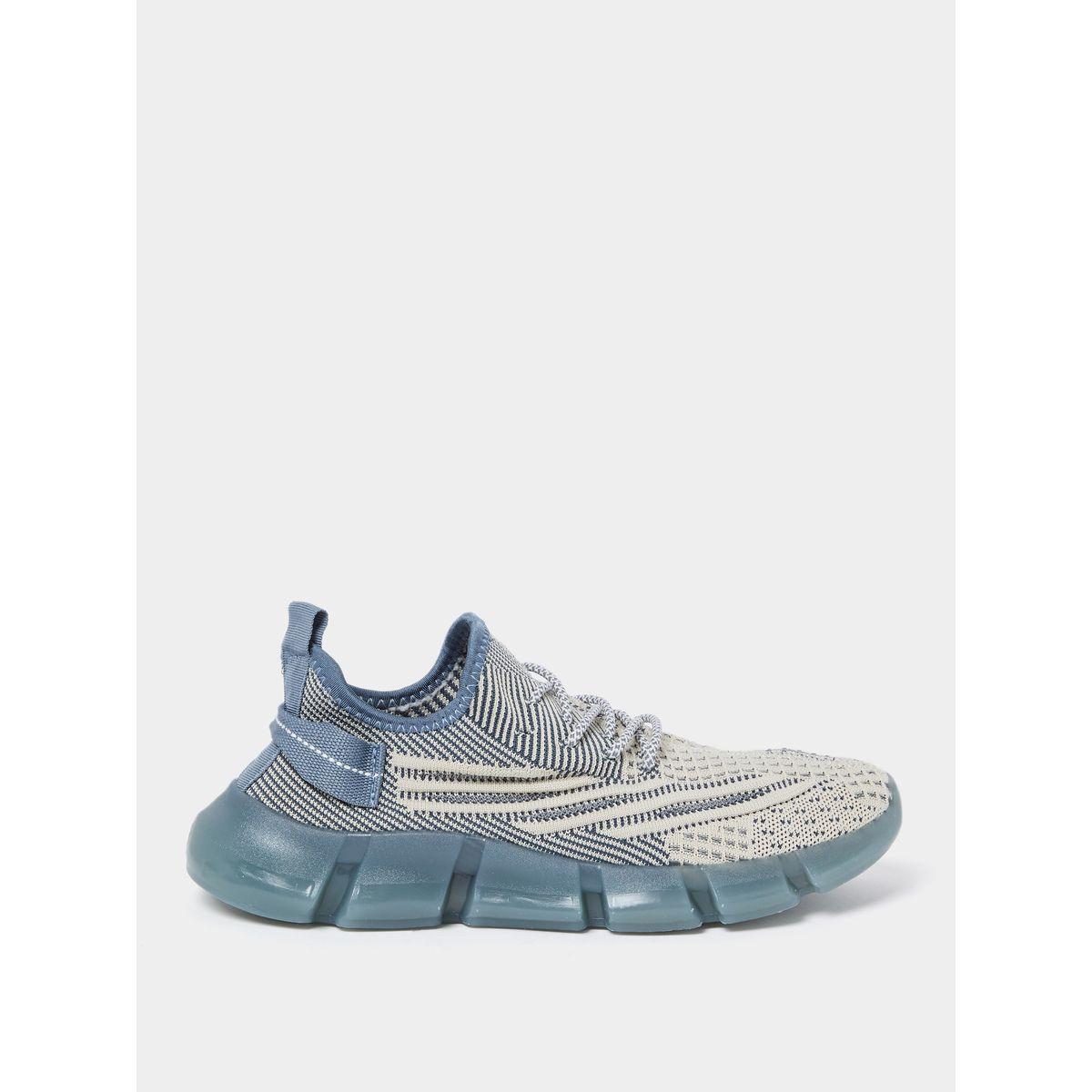 Styli Textured Outsole Pull Tab Detail Sneakers-men-shoes-sneakers-image-1