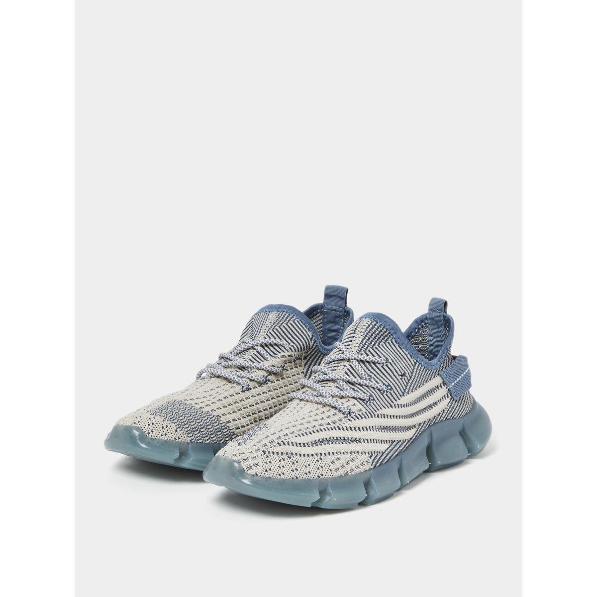 Styli Textured Outsole Pull Tab Detail Sneakers-men-shoes-sneakers-image-2