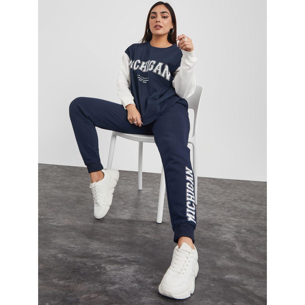 جوغر مطبع بكتابة مع رباط خصر-women-clothing-bottoms-joggers-image-1