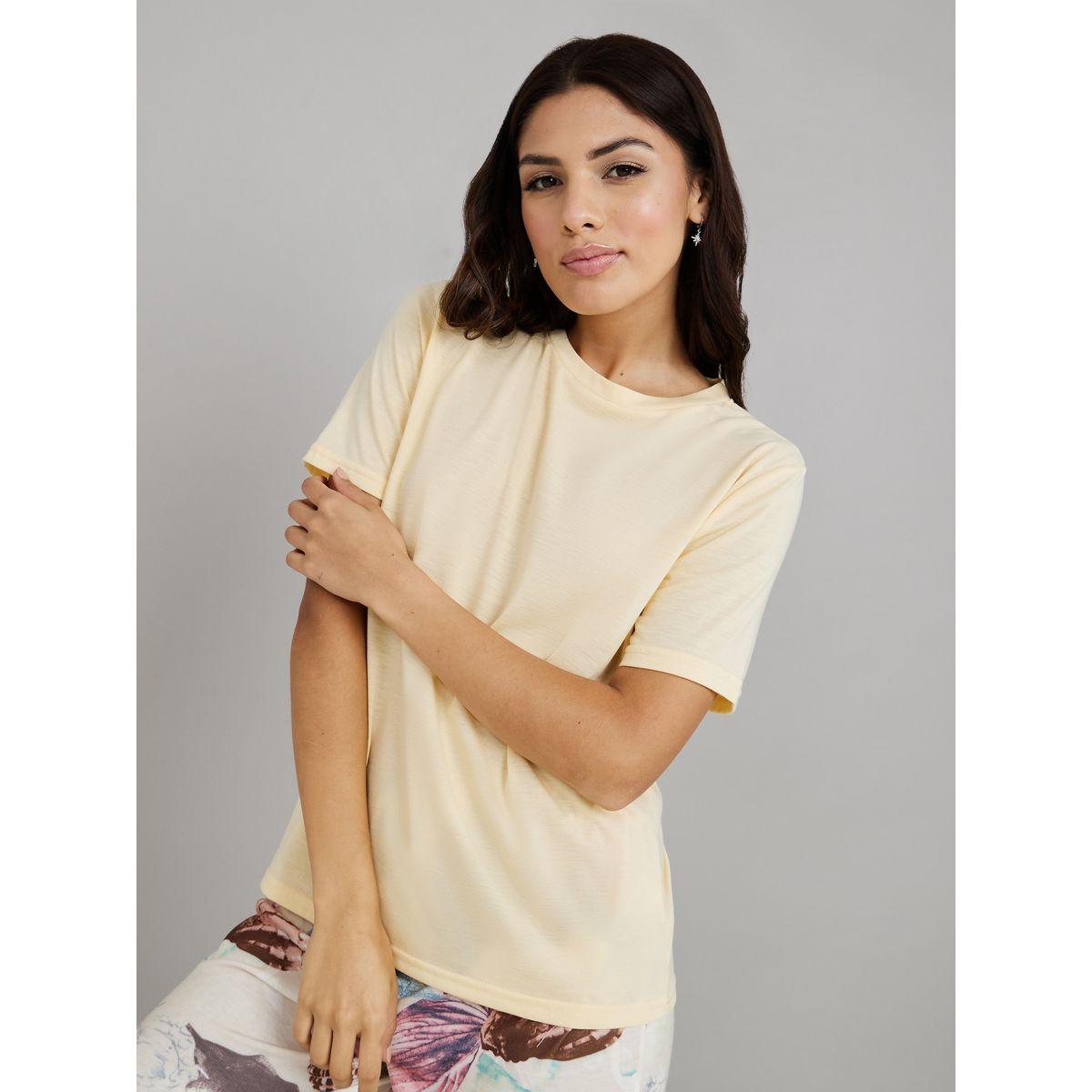 Styli Unwind Solid T-shirt and Large Scale Floral Print Pyjama Set-women-clothing-nightwear-pyjamas-longsets-image-3