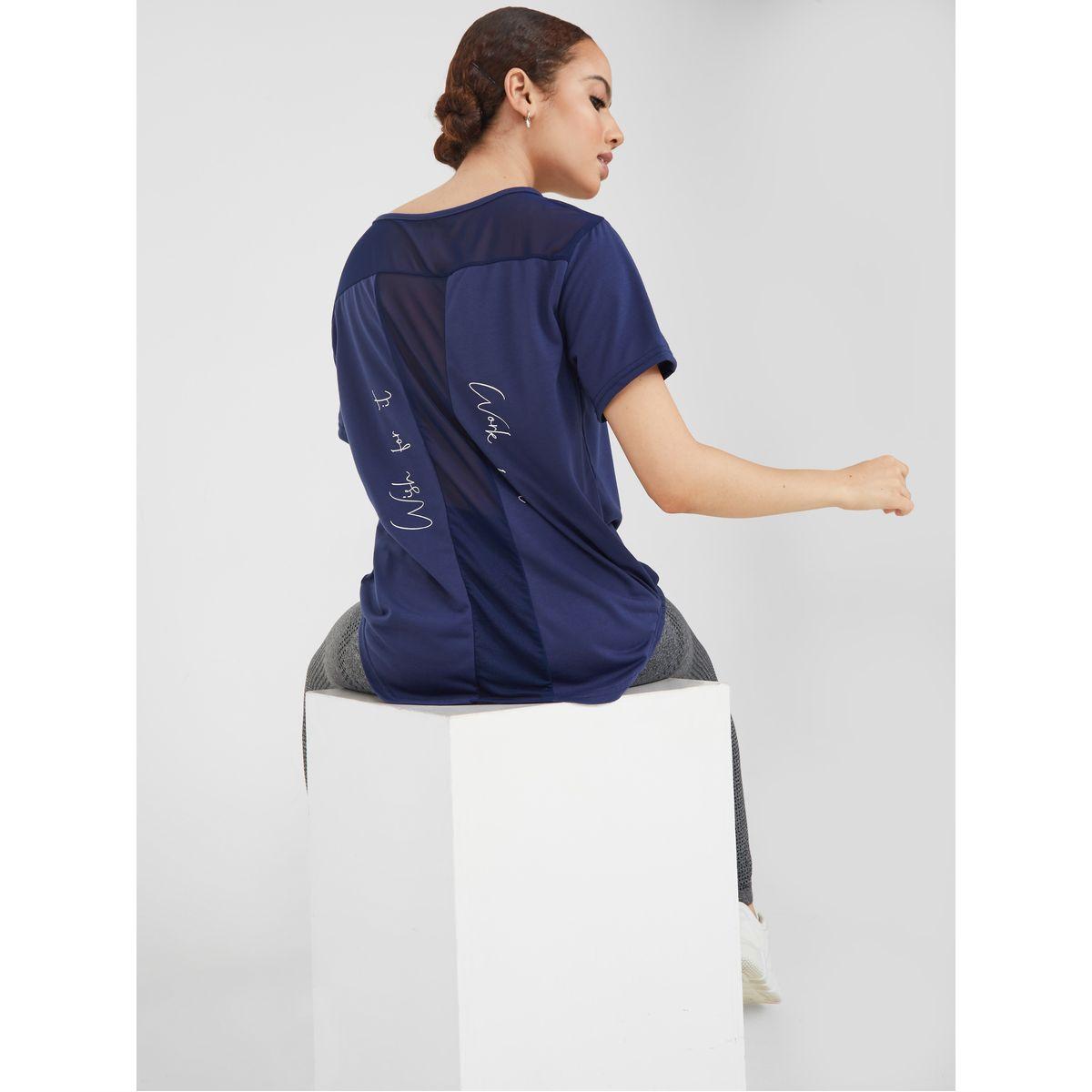 بلوزة رياضية بتداخلات شبكية-women-clothing-sportswearandactivewear-tshirtsandvests-image-1