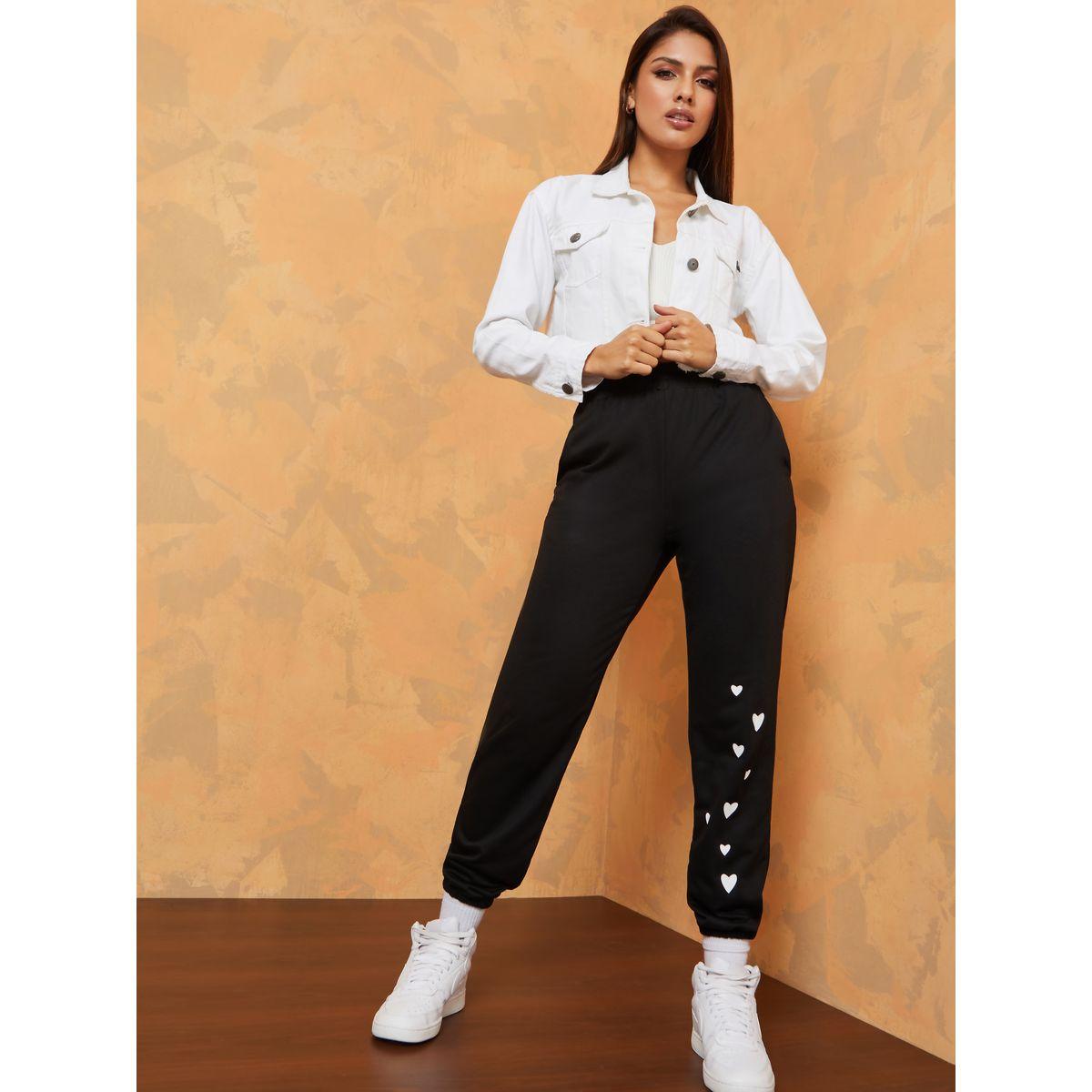 Styli Contrast Heart Print Joggers -women-clothing-bottoms-joggers-image-1