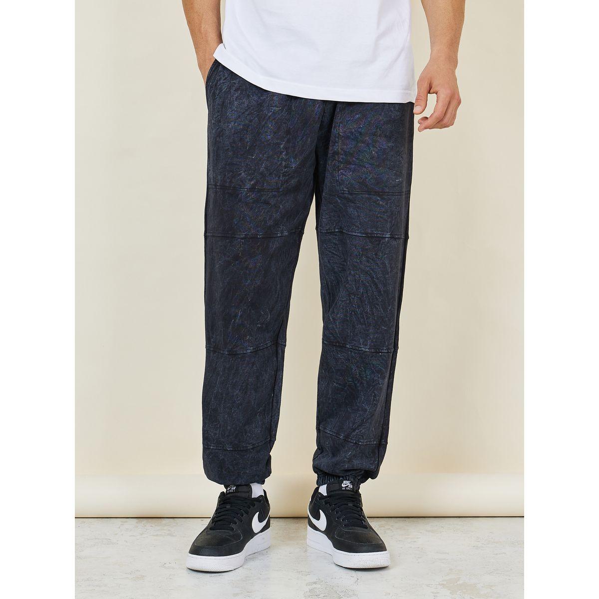 جوغر بقصة مريحة وتفاصيل مشطوفة-men-clothing-bottoms-joggers-image-1