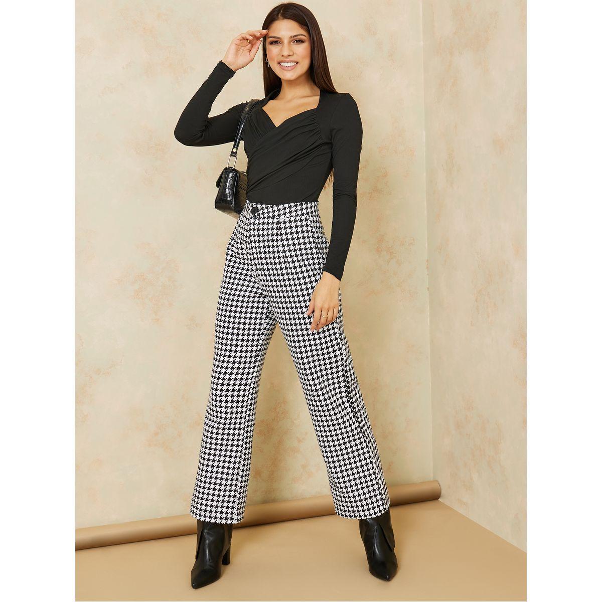 Styli Solid Knitted Sweetheart Neck Fitted Bodysuit-women-clothing-shirtsandblouses-blouses-image-2