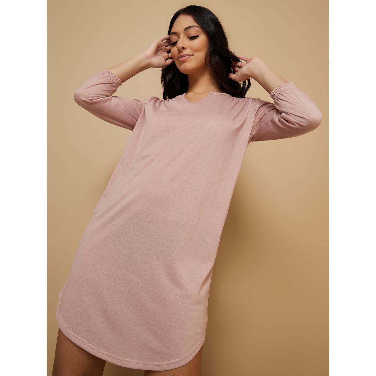 قميص نوم قصير بياقة مدببة-women-clothing-nightwear-nighties-image-1