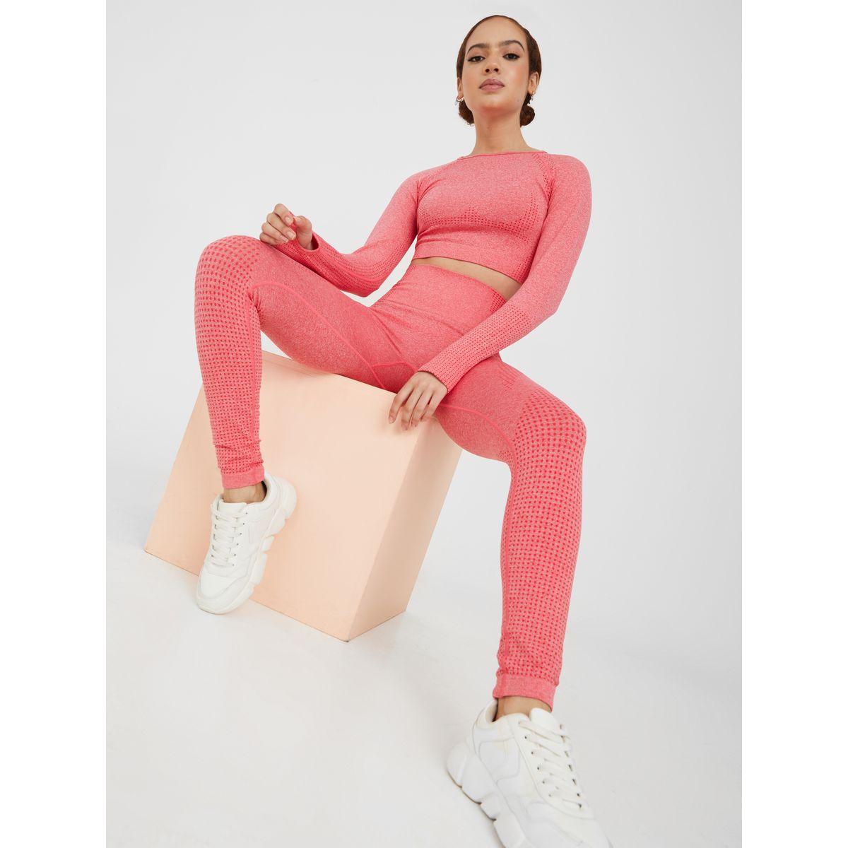 طقم رياضي من ( بلوزة + ليقنز )-women-clothing-sportswearandactivewear-trackpantsandtracksuits-image-1
