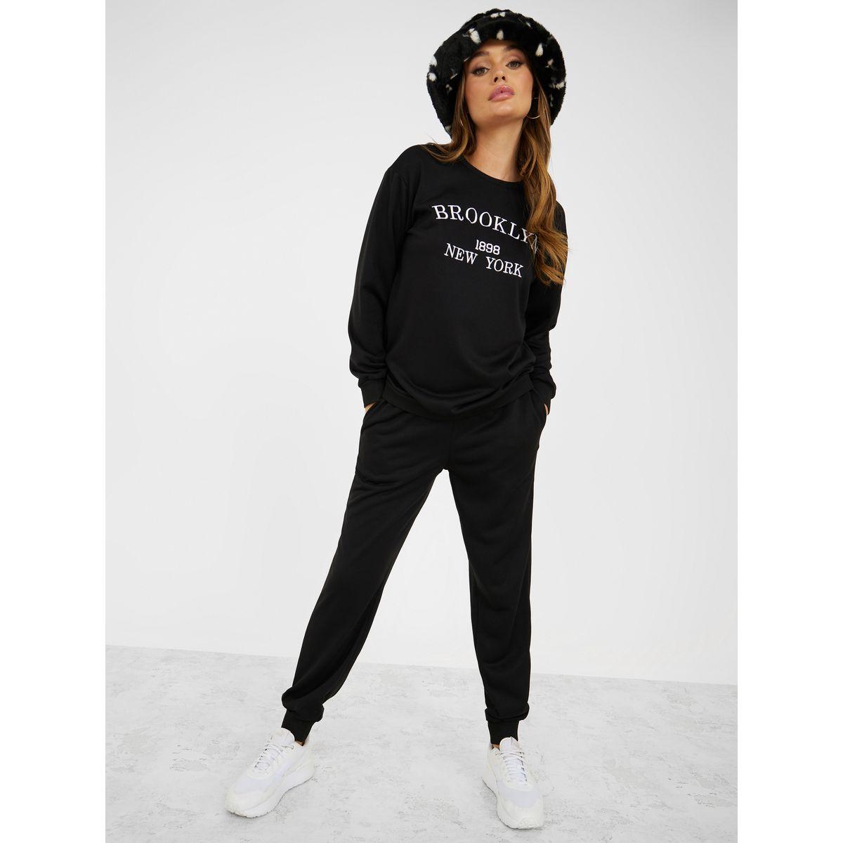 Styli Slogan Print Long Sleeves Sweatshirt & Jogger Co-Ord Set-women-clothing-coordsets-image-2