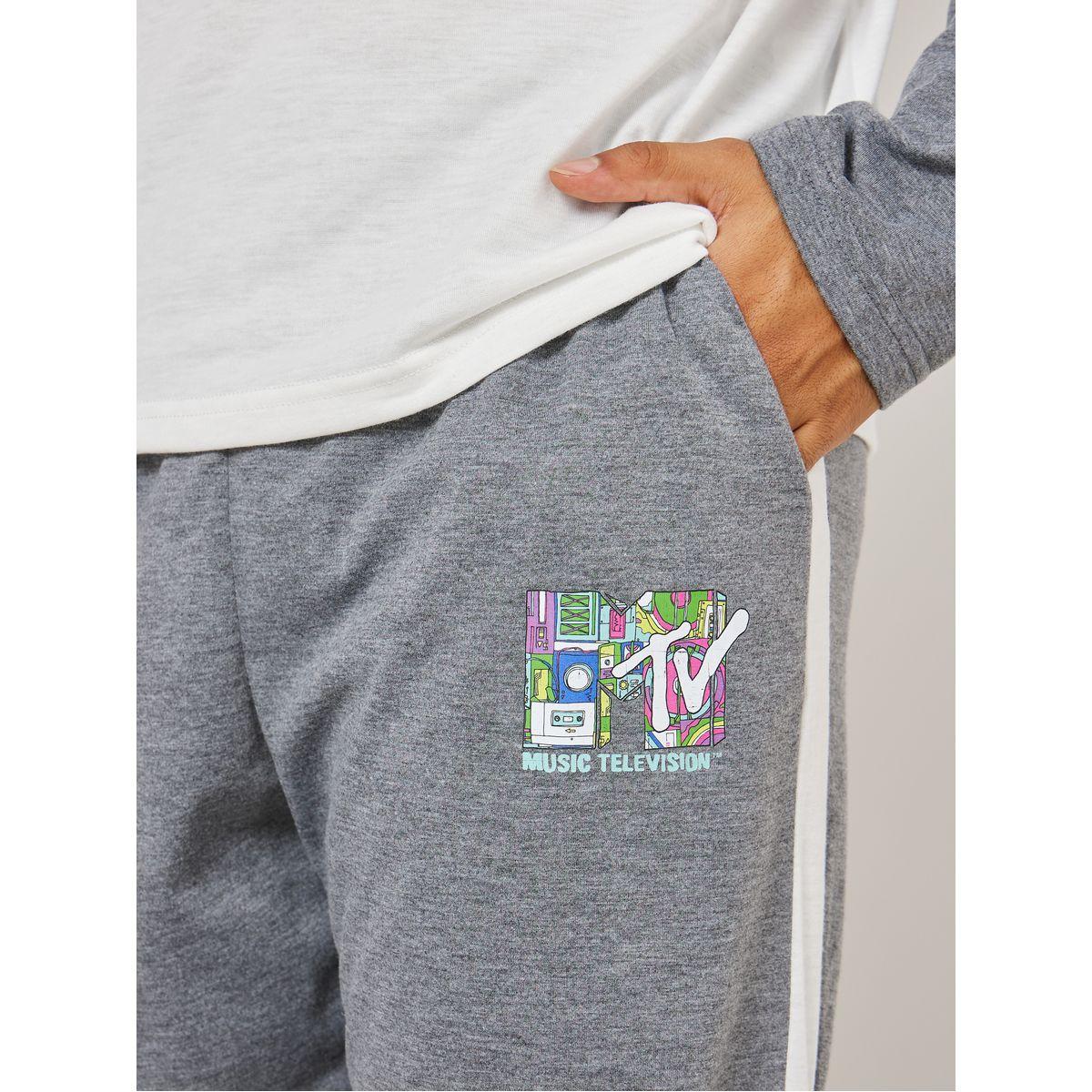 طقم بيجاما من ( تيشيرت + بنطال )-men-clothing-nightwear-sets-image-4