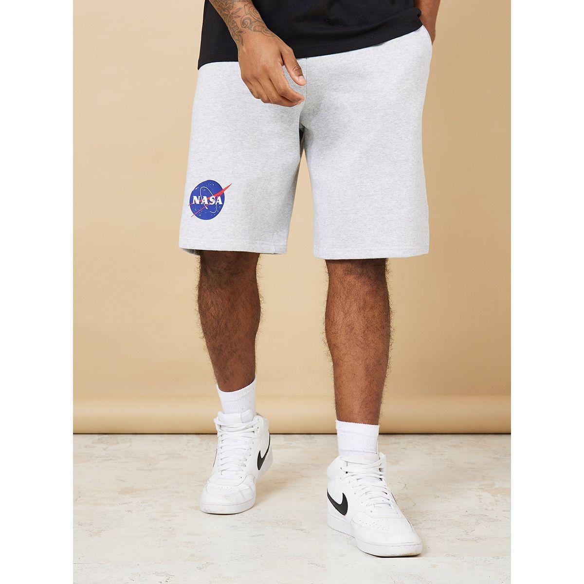 Styli NASA Character Hem Placement Print Oversized Short-men-clothing-bottoms-shorts-image-1