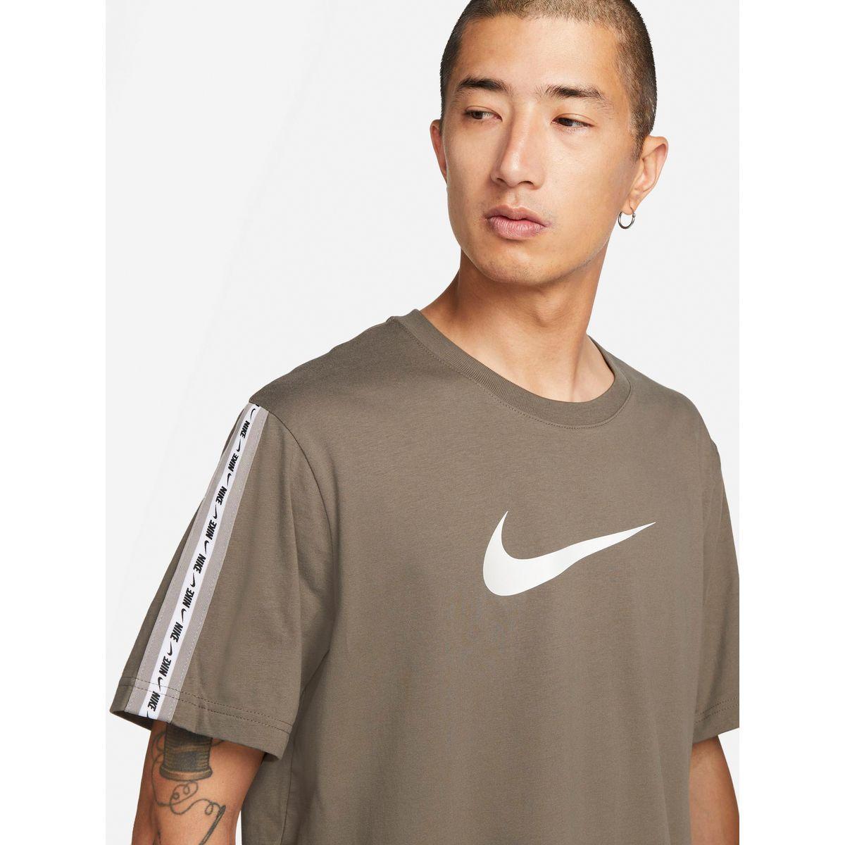 nike nsw repeat t shirt