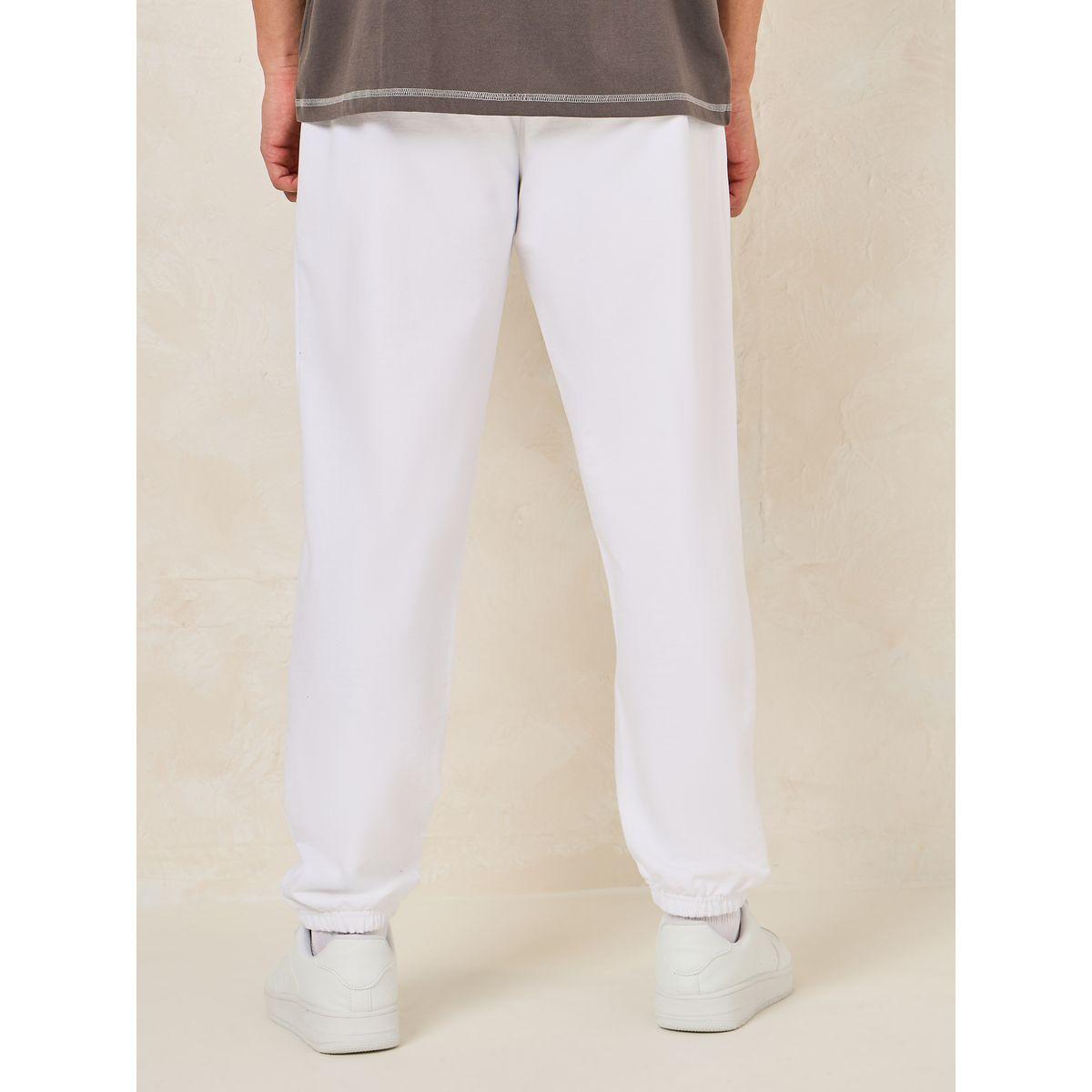 جوغر فارسيتي فضفاض بتفاصيل مُطرّزة-men-clothing-bottoms-joggers-image-4