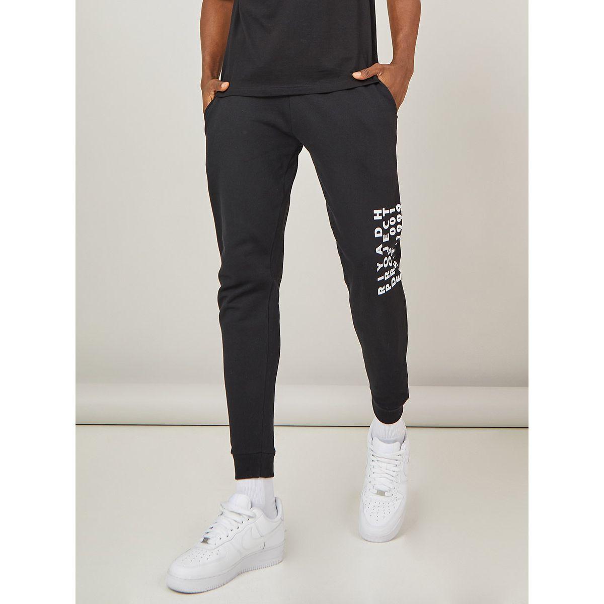 جوغر بقصة سليم فت-men-clothing-bottoms-joggers-image-2