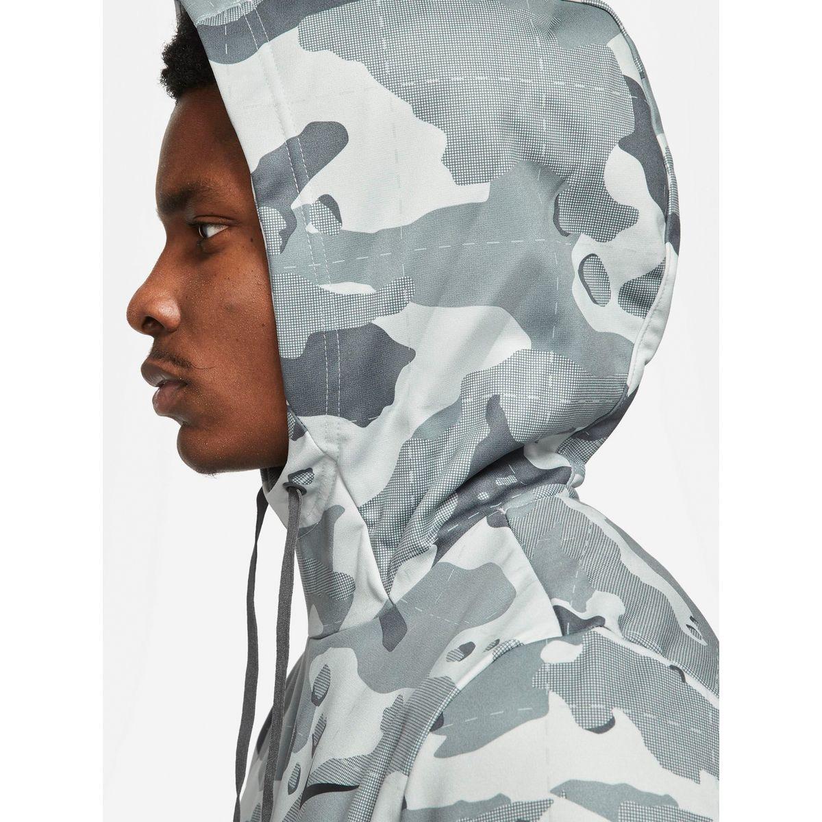 Nike Therma-Fit Camo Pullover Hoodie-men-winterwear-hoodiesandsweatshirts-image-3