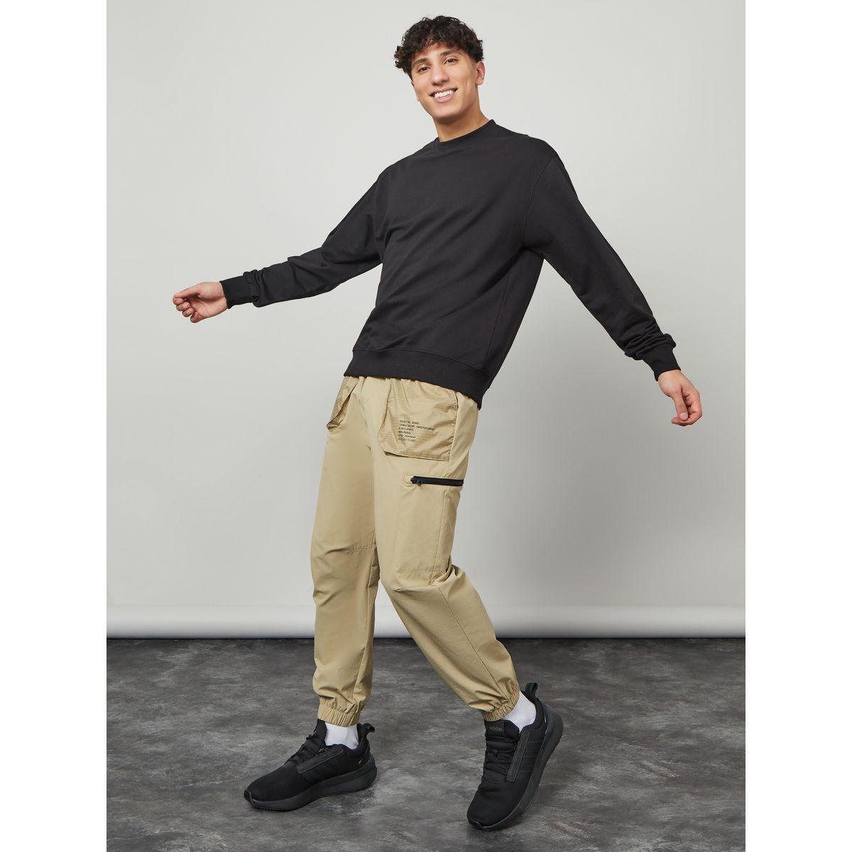 بنطال جوغر بجيوب-men-clothing-bottoms-joggers-image-2