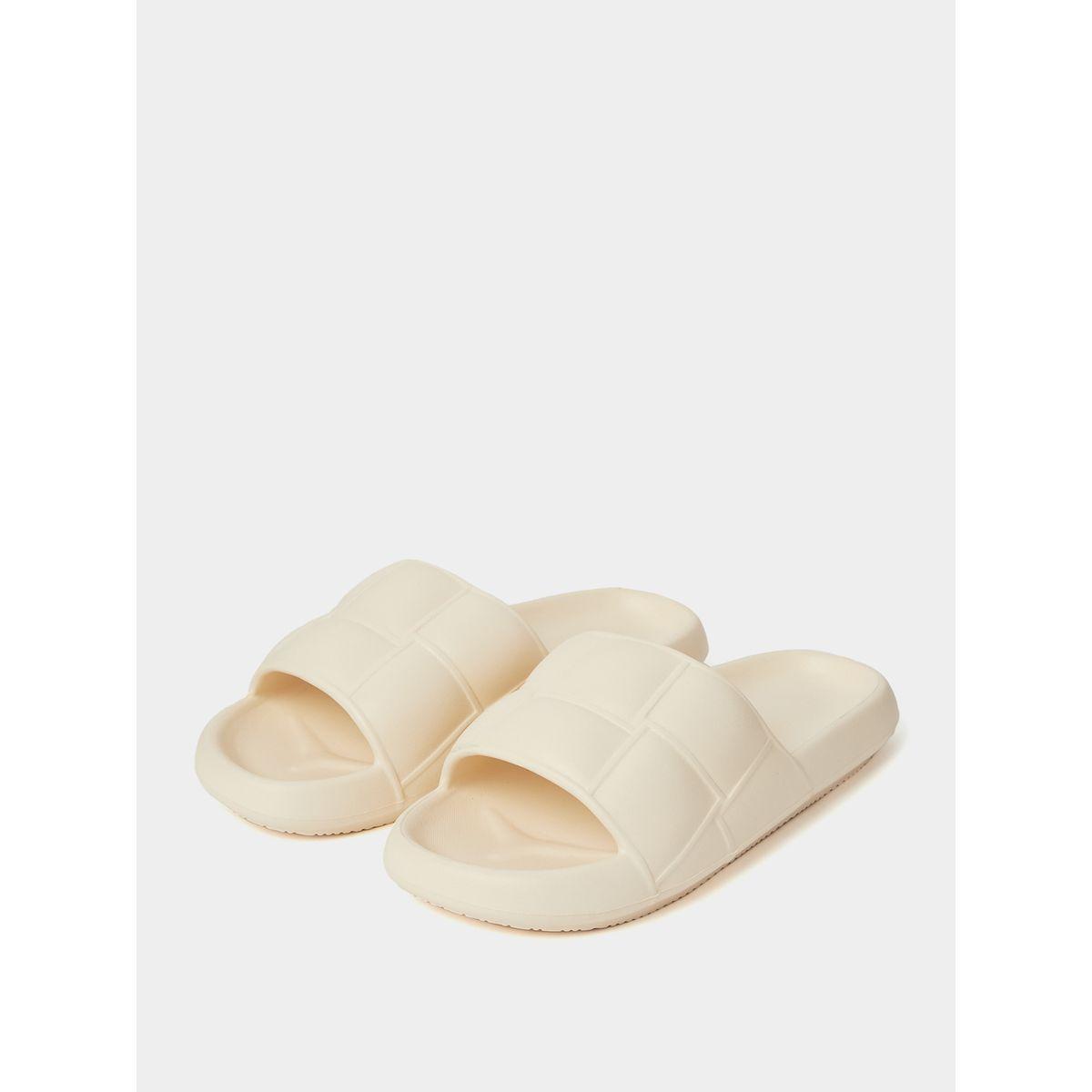 شبشب عصري-men-shoes-flipflopsandslides-image-2