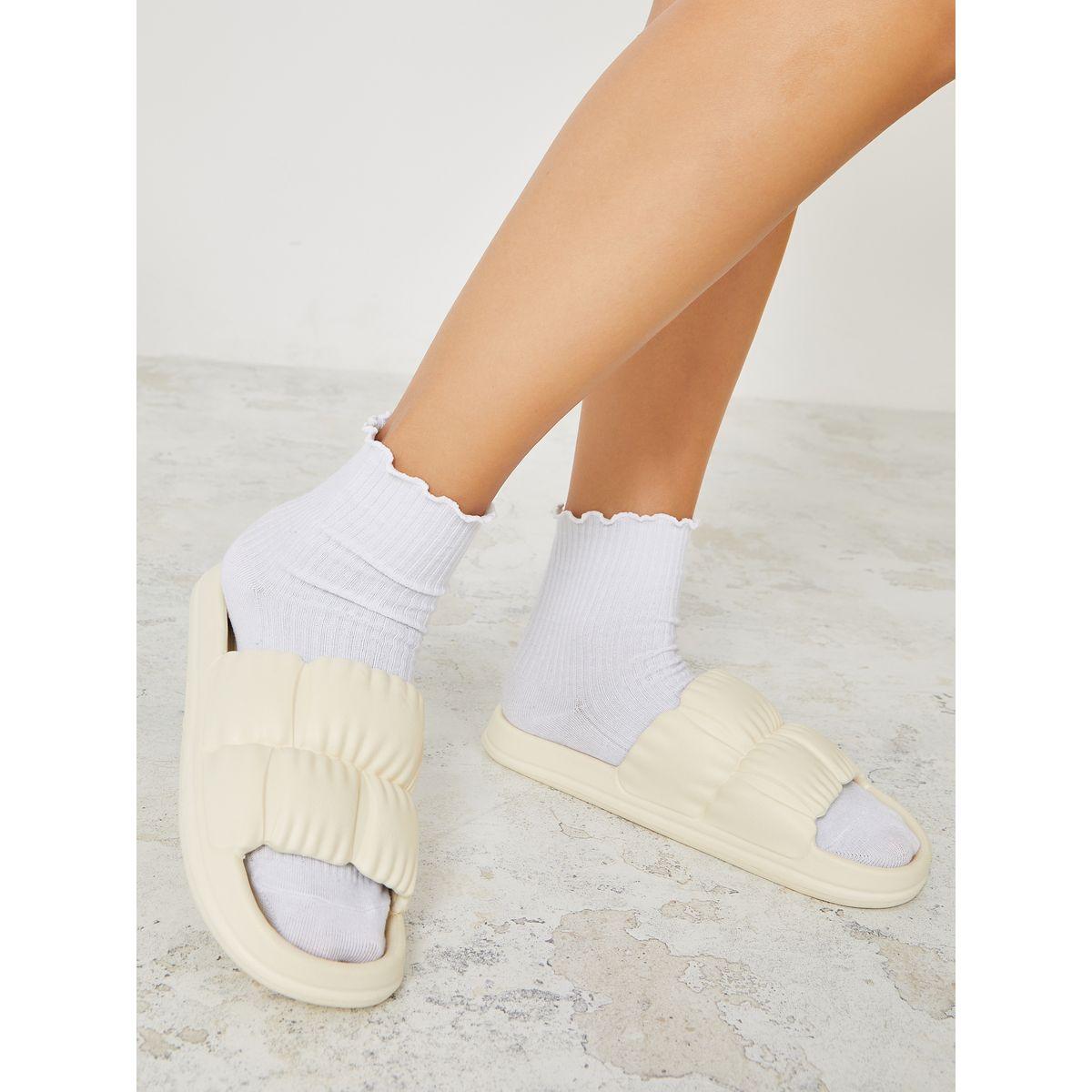 شبشب بتفاصيل بارزة الملمس-women-shoes-flipflopsandslides-image-2
