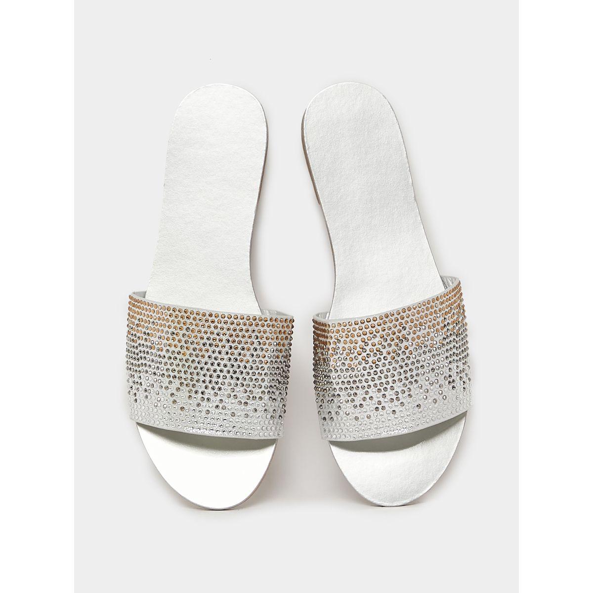 صندل فلات مزين بحجر الراين-women-shoes-sandals-flats-image-6