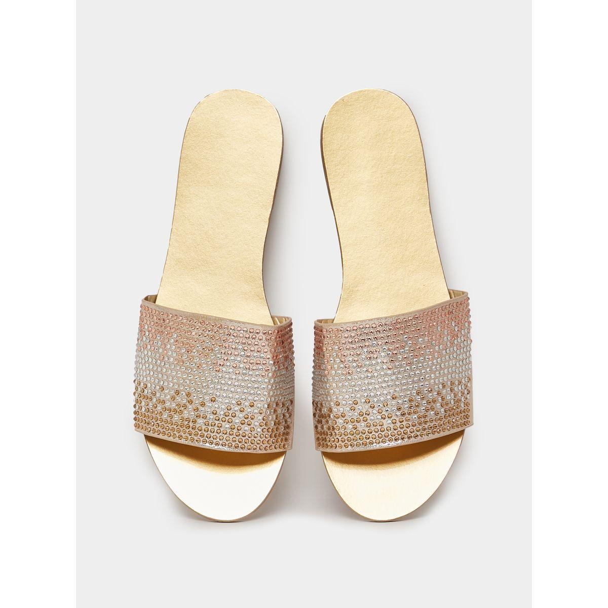 صندل فلات مزين بحجر الراين-women-shoes-sandals-flats-image-6