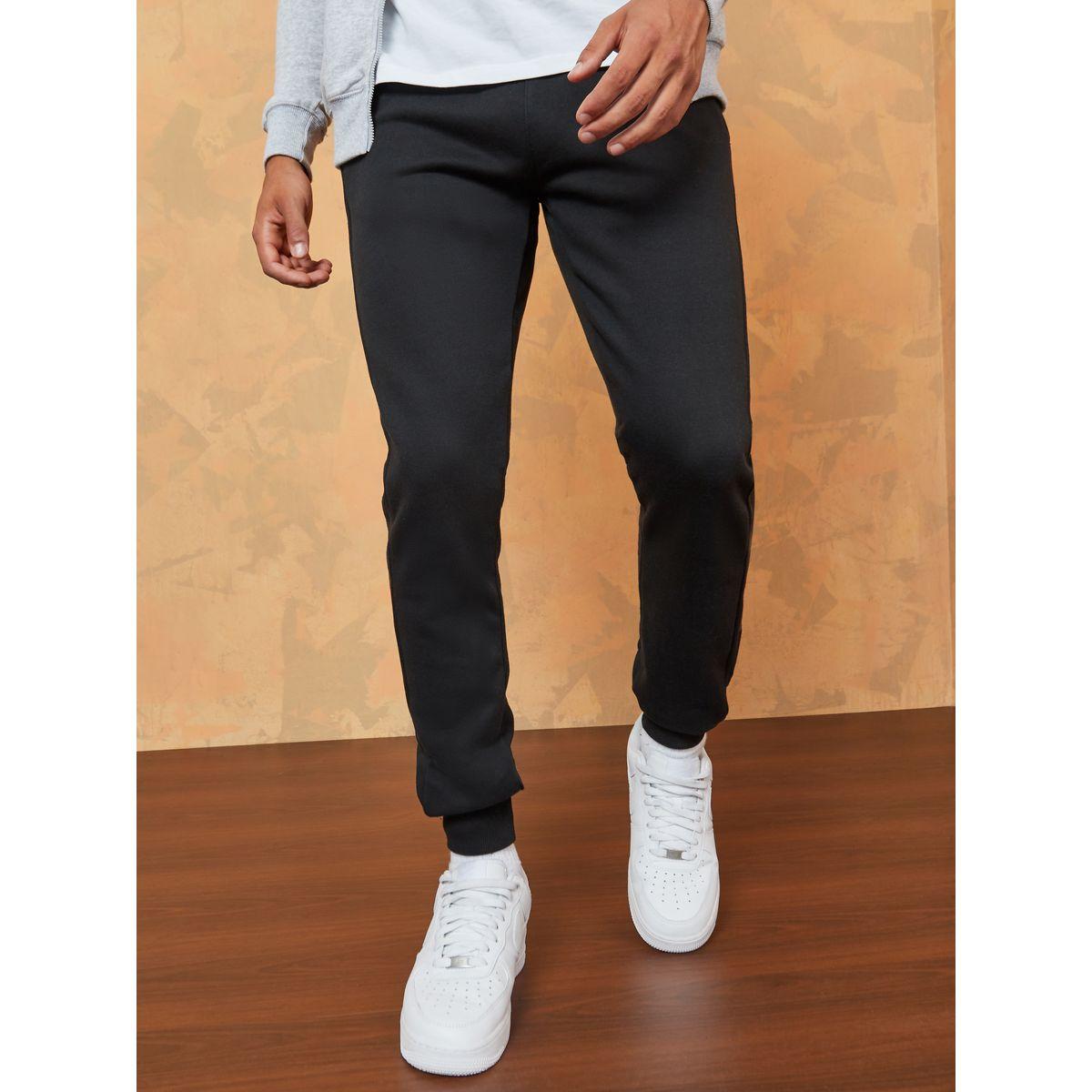Umbro FW Linear Logo Graphic Cuffed Jogger-men-clothing-bottoms-joggers-image-1