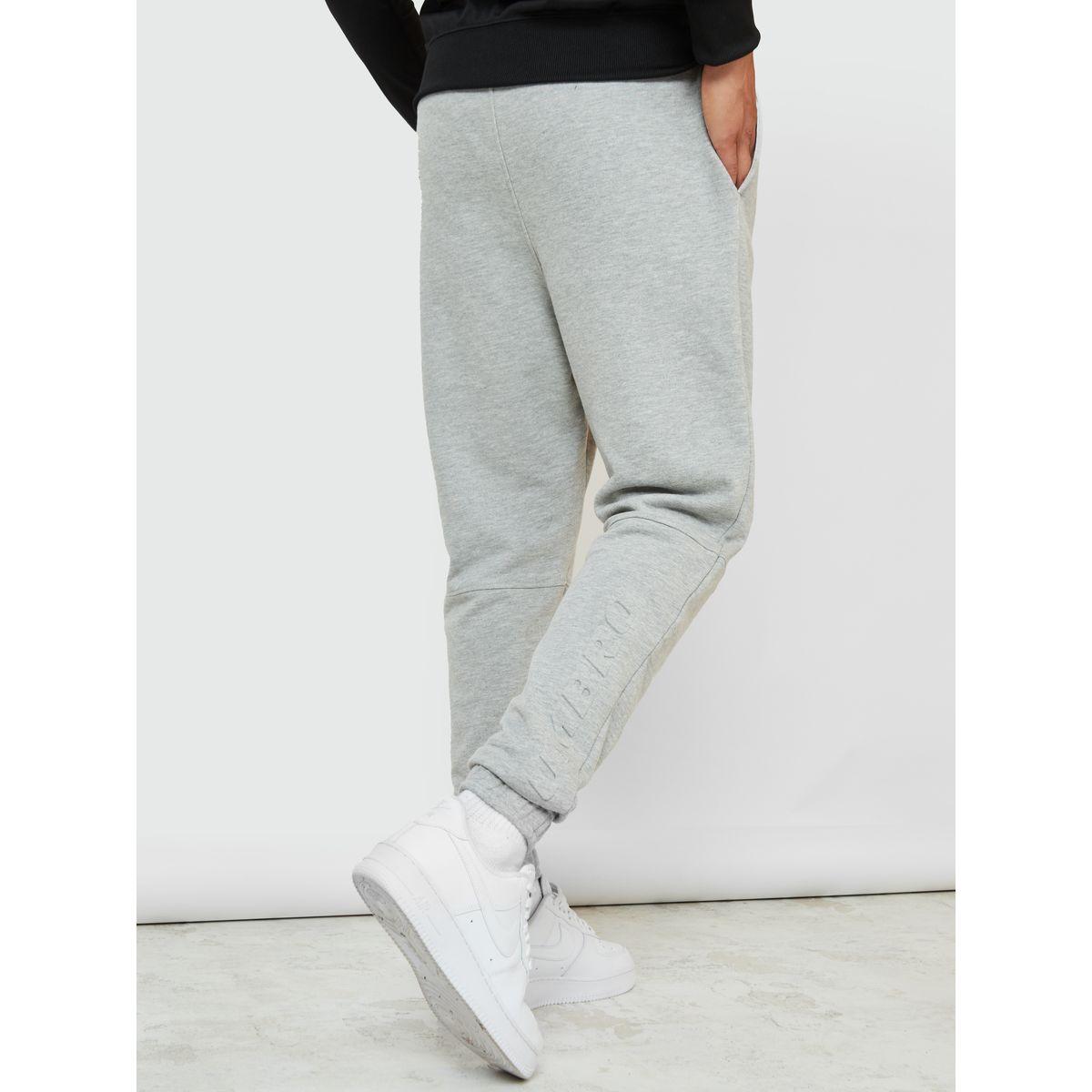 جوغر مطبع بشعار الماركة-men-clothing-bottoms-joggers-image-1