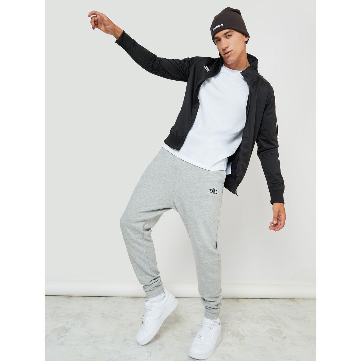 جوغر مطبع بشعار الماركة-men-clothing-bottoms-joggers-image-2