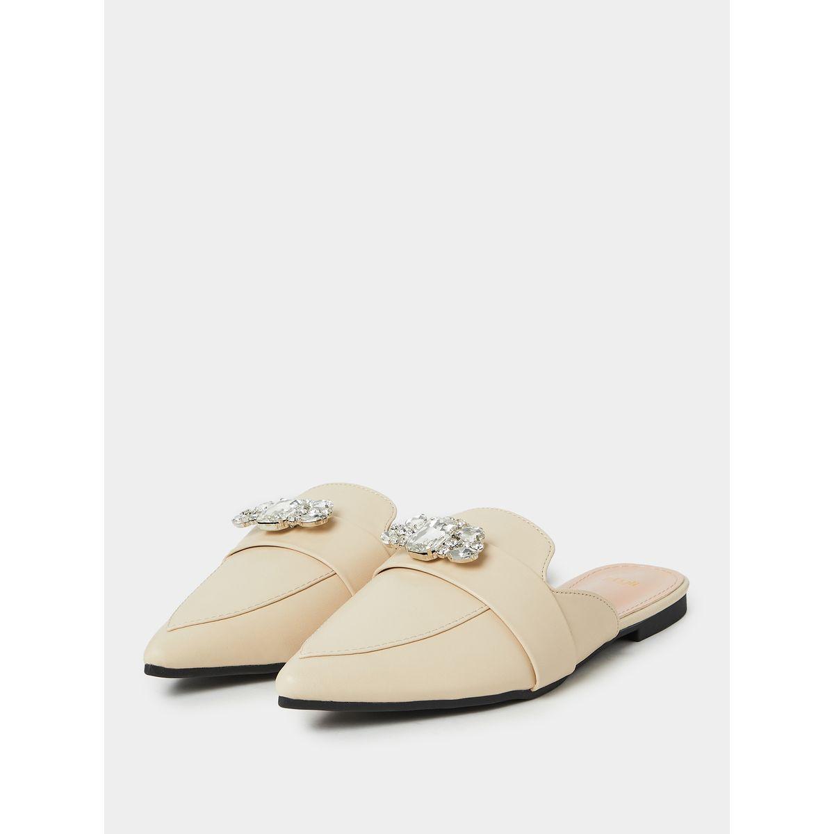 Styli Gem Detail Pointed Toe Flat Mules-women-shoes-loafersandmoccasins-image-3