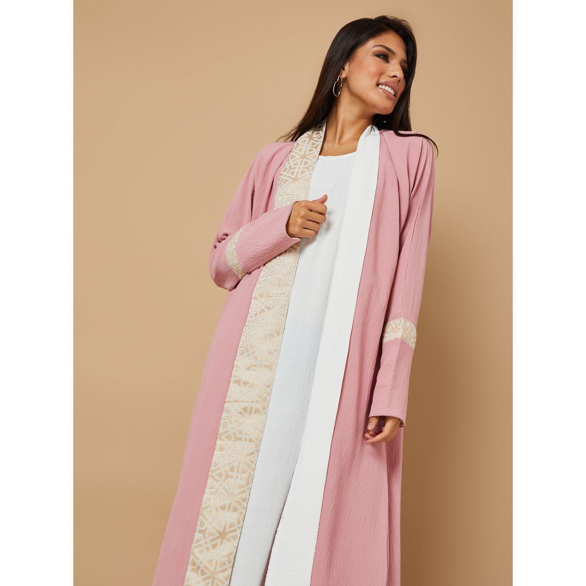 عباية طويلة مزينة بتطريز-women-arabicclothing-abayas-image-2