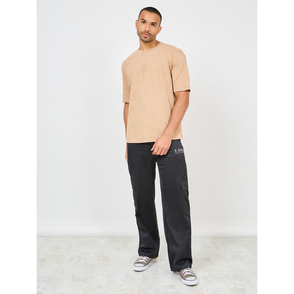 تيشيرت واسع بتفاصيل مُطرّزة بزهرة-men-clothing-tshirtsandpolos-tshirts-image-2