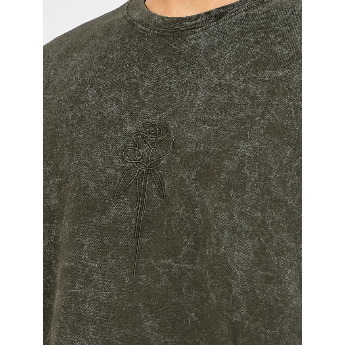 Styli Acid Washed Oversized T-Shirt with Rose Embroidery Detail-men-clothing-tshirtsandpolos-tshirts-image-3
